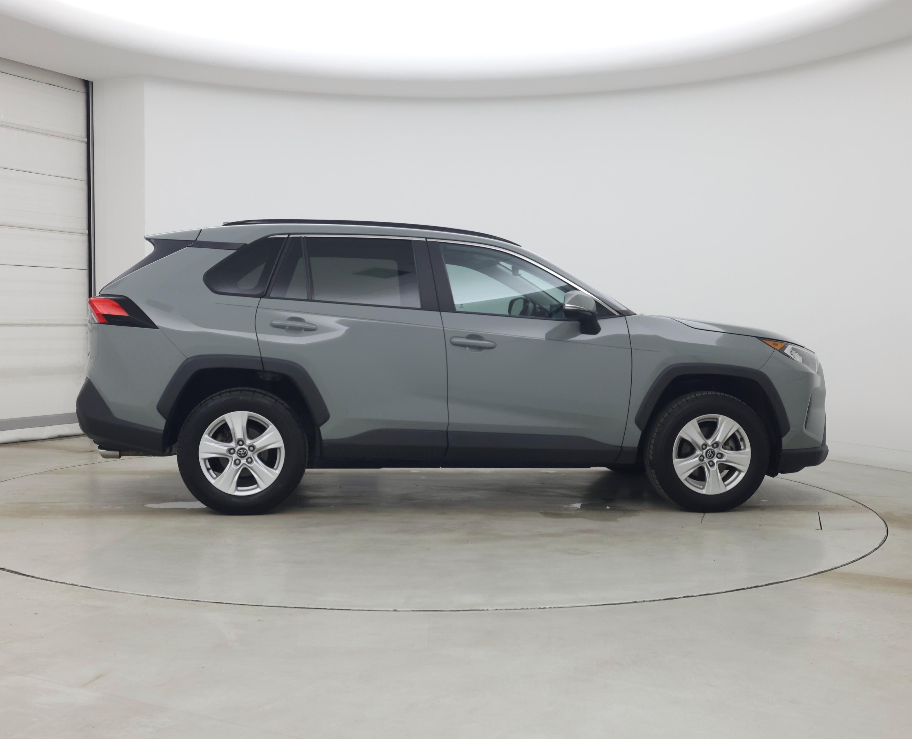 Thumbnail: 2021 Toyota RAV4 - 7