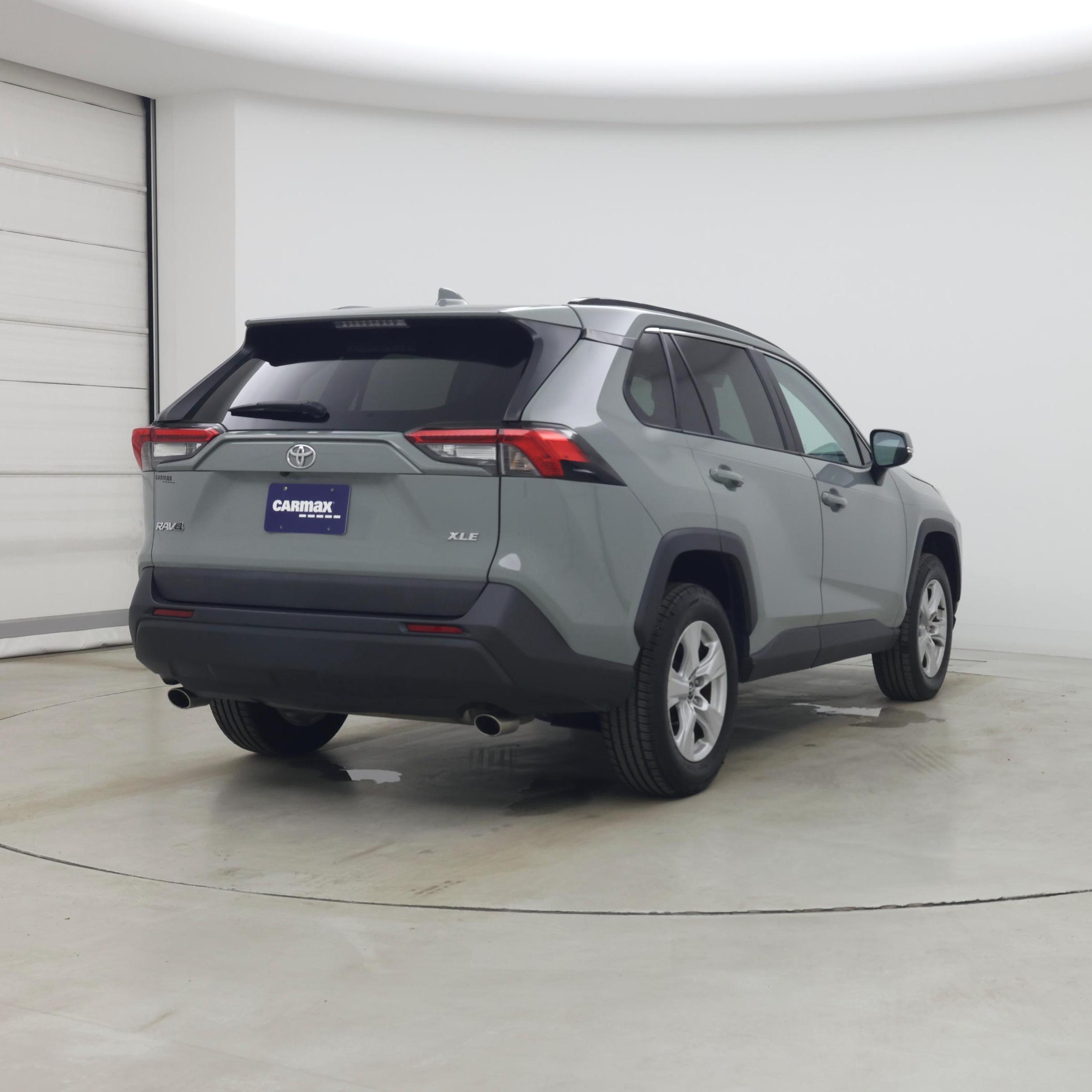 Thumbnail: 2021 Toyota RAV4 - 8