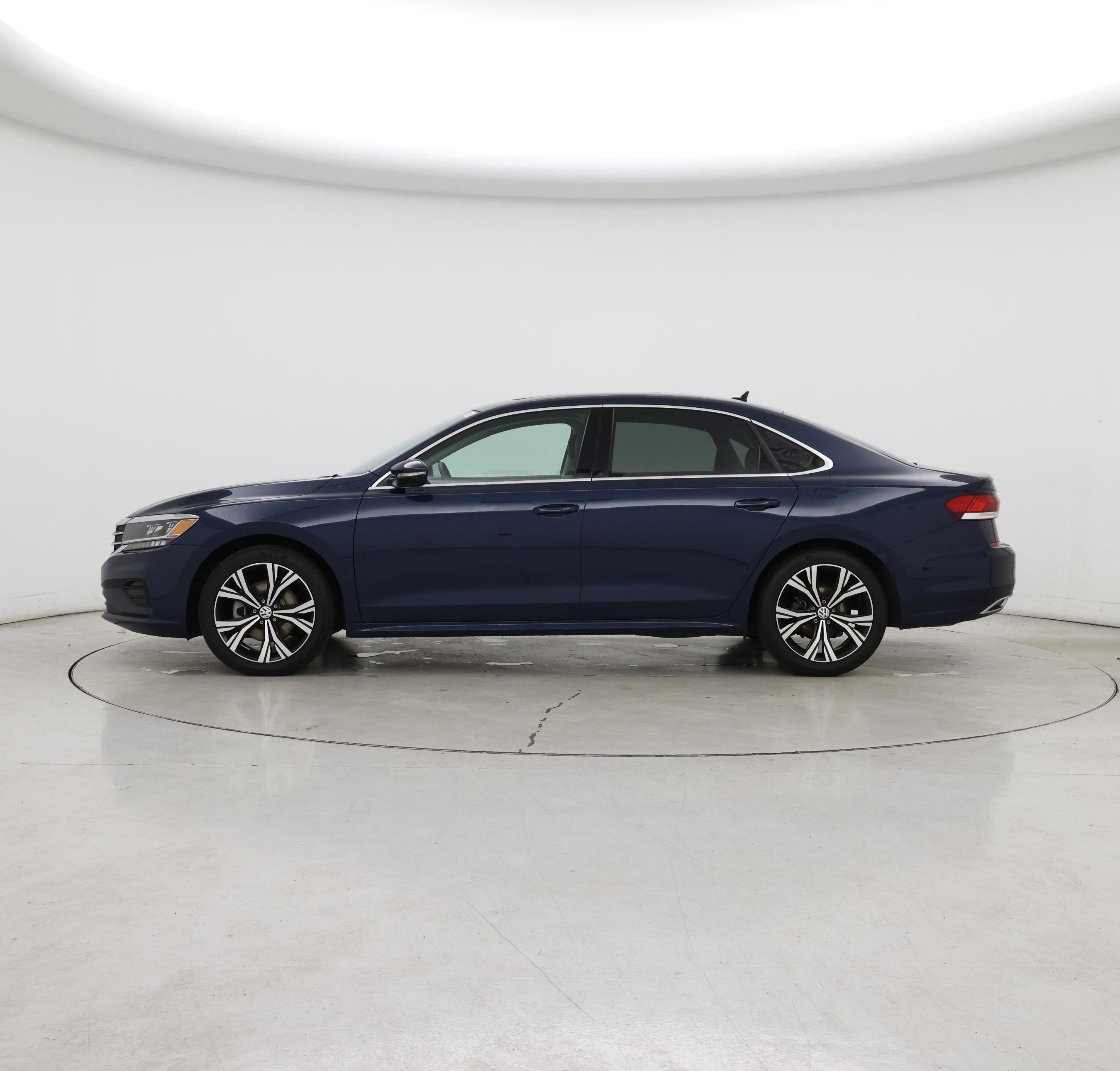 Thumbnail: 2022 Volkswagen Passat - 3