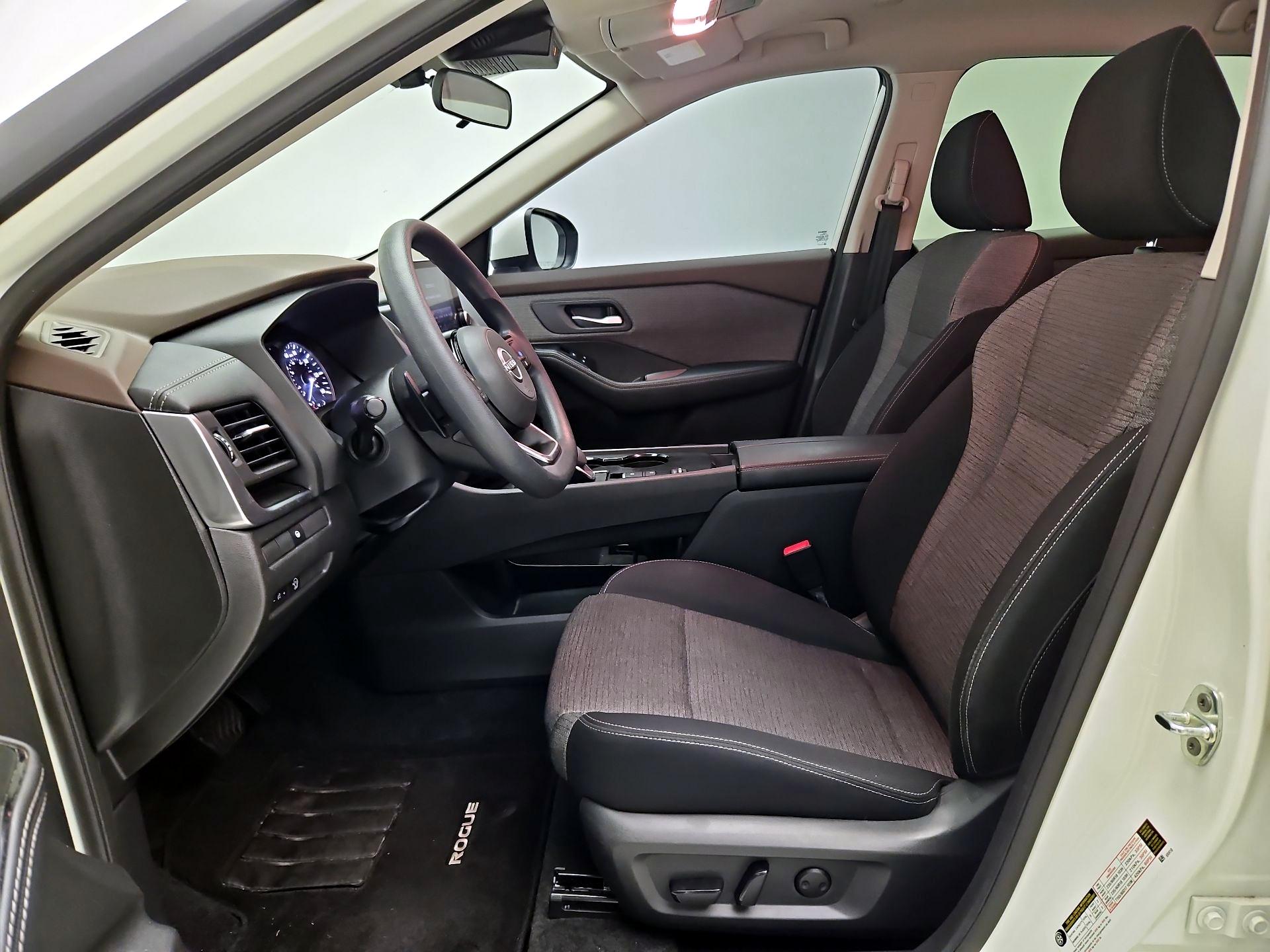 Thumbnail: 2023 Nissan Rogue - 11