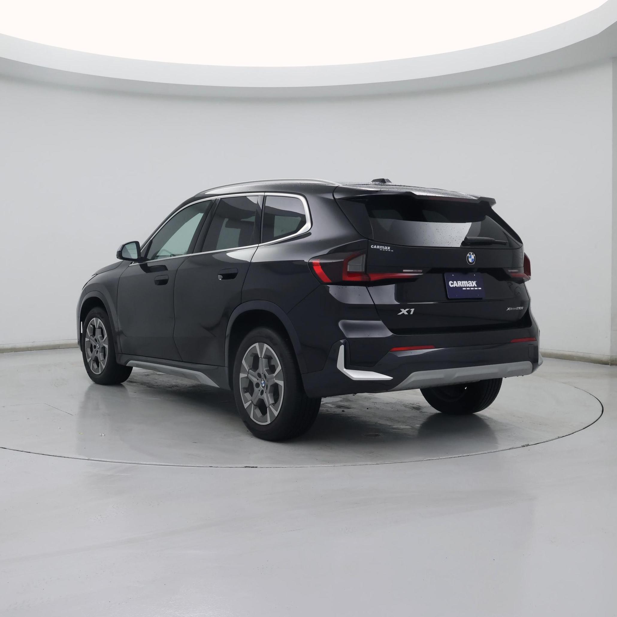 Thumbnail: 2023 BMW X1 - 2