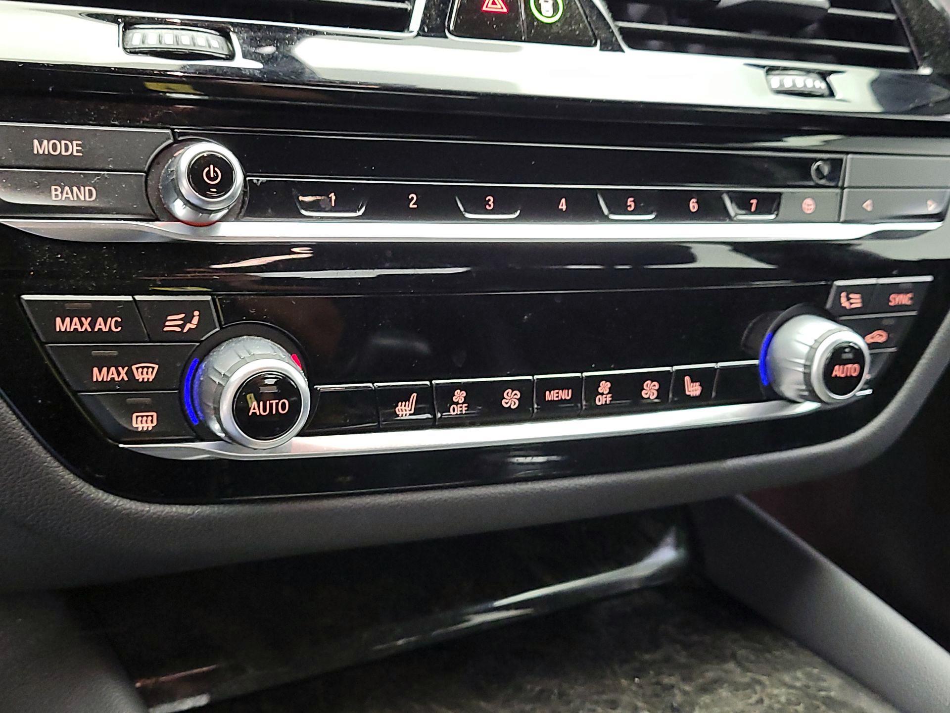 Thumbnail: 2023 BMW 5 Series - 15