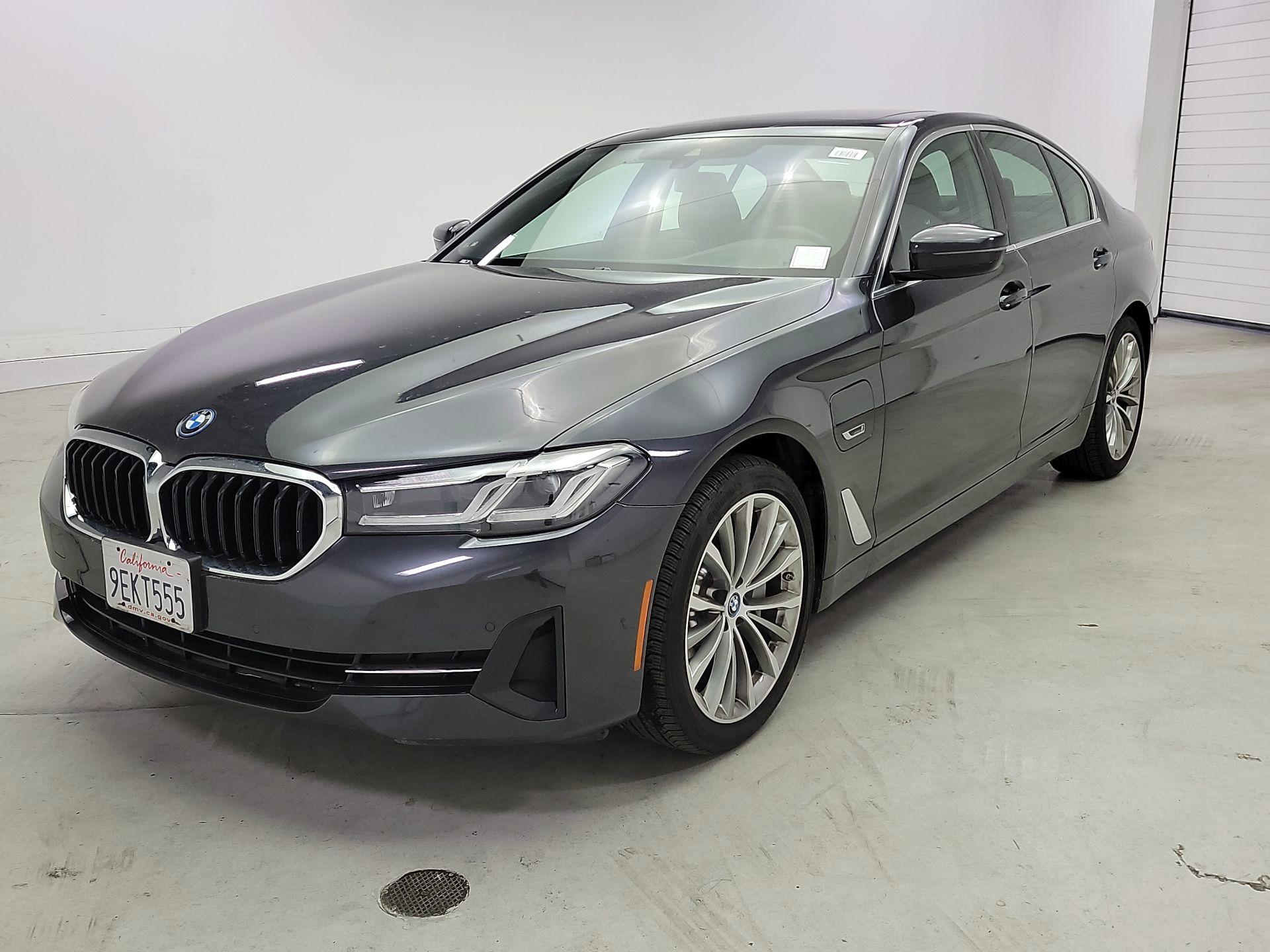 Thumbnail: 2023 BMW 5 Series - 3