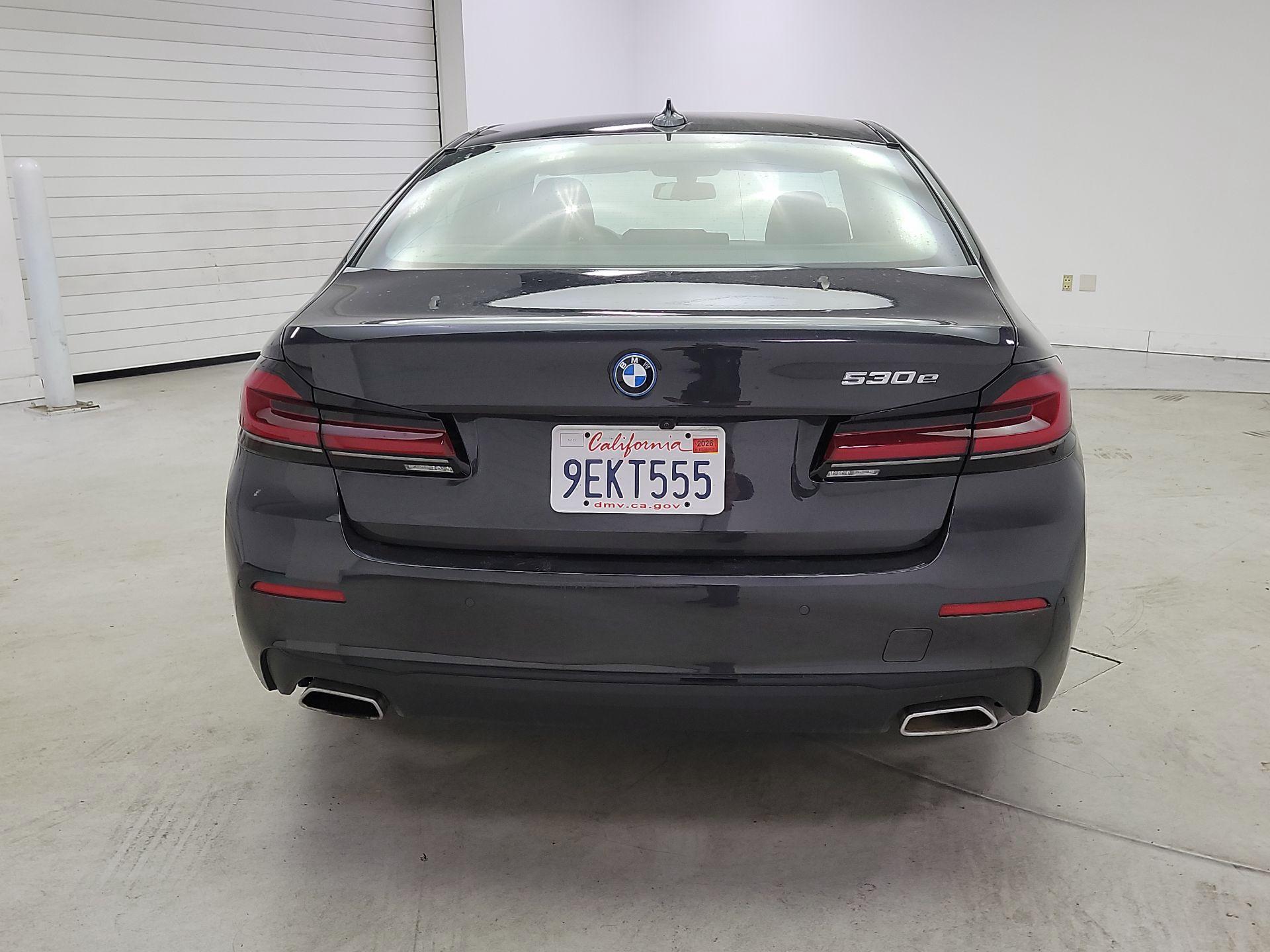 Thumbnail: 2023 BMW 5 Series - 6