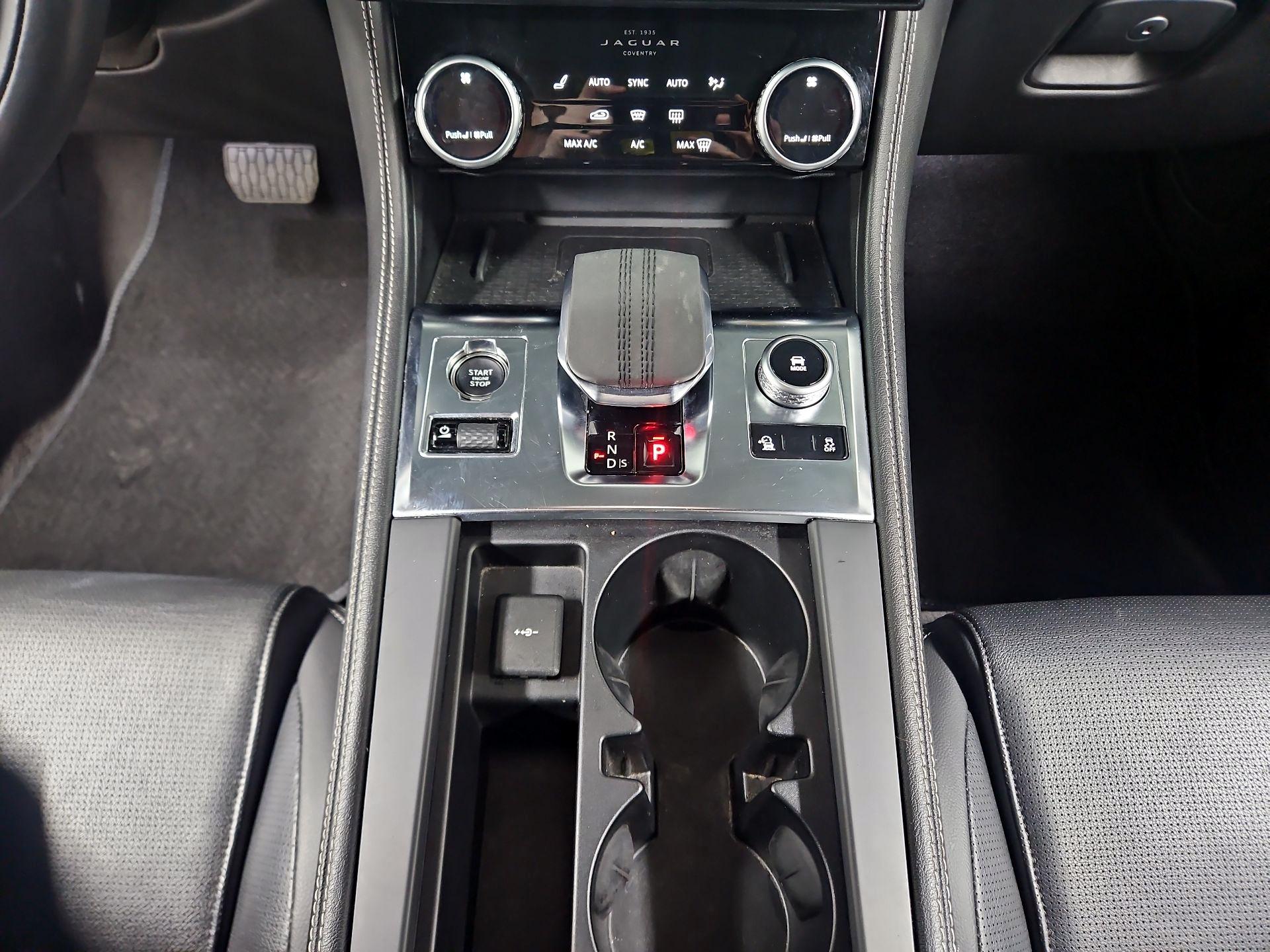 Thumbnail: 2024 Jaguar F-Pace - 18