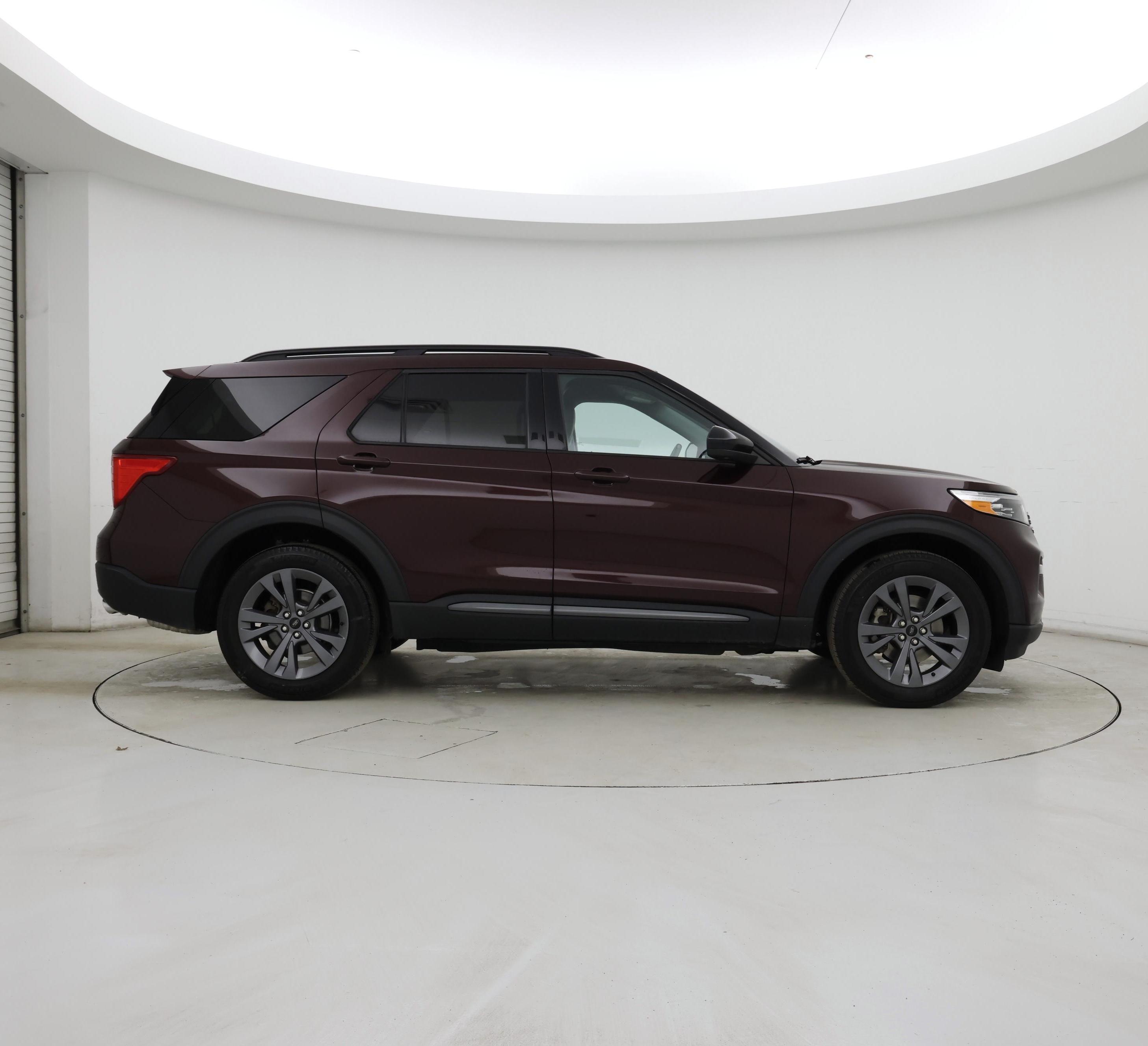 Thumbnail: 2022 Ford Explorer - 7