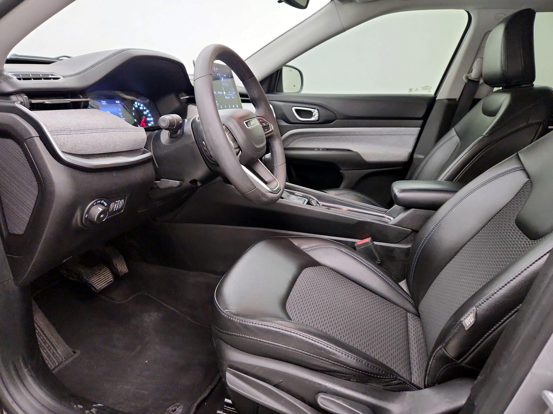 Thumbnail: 2022 Jeep Compass - 11