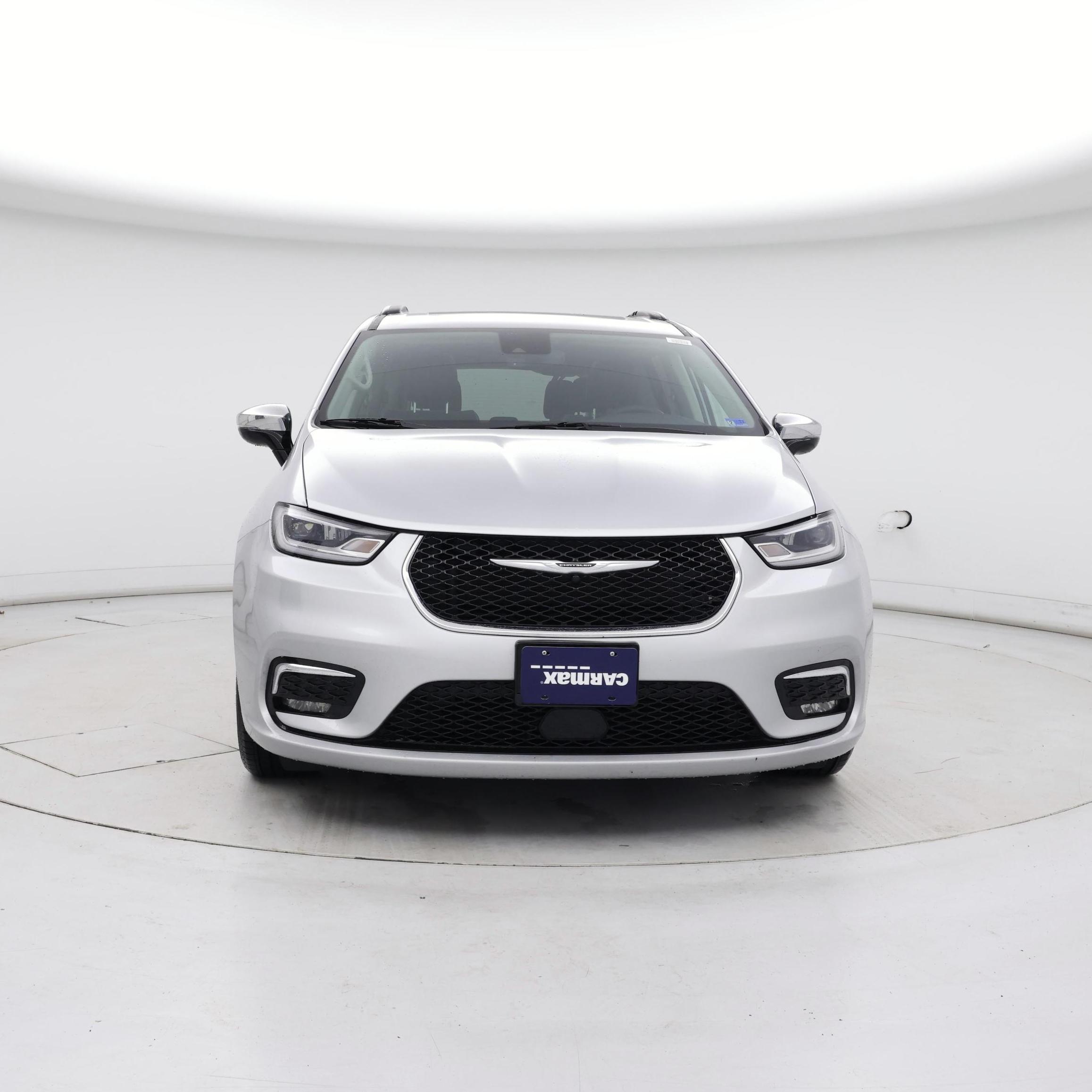 Thumbnail: 2023 Chrysler Pacifica - 5