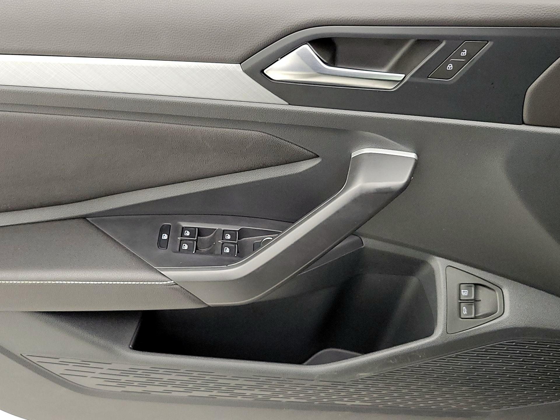 Thumbnail: 2024 Volkswagen Jetta - 12