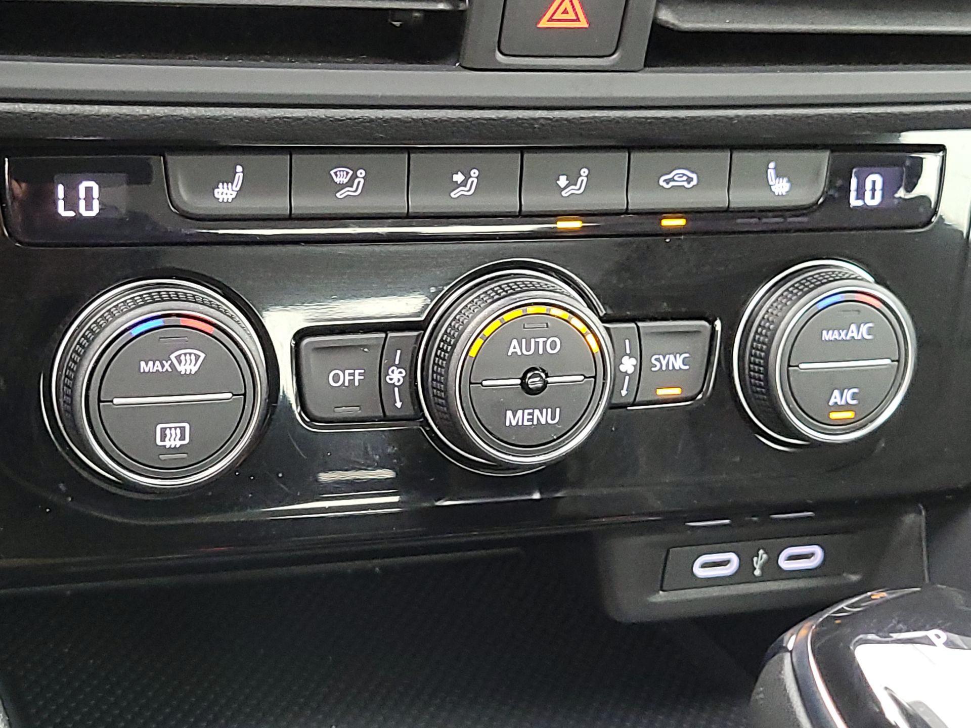 Thumbnail: 2024 Volkswagen Jetta - 16