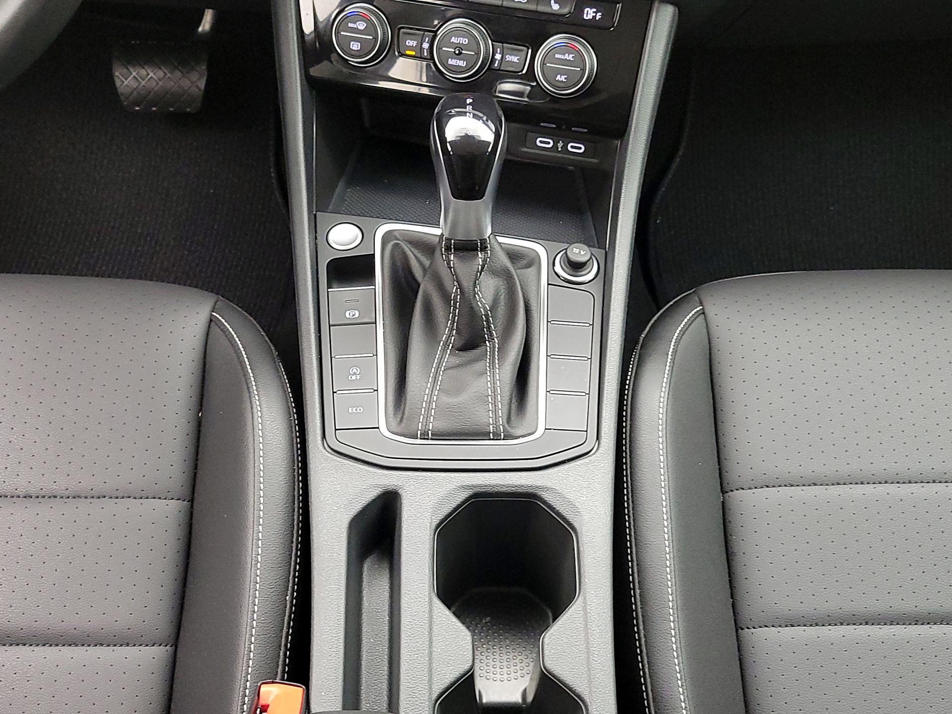 Thumbnail: 2024 Volkswagen Jetta - 17