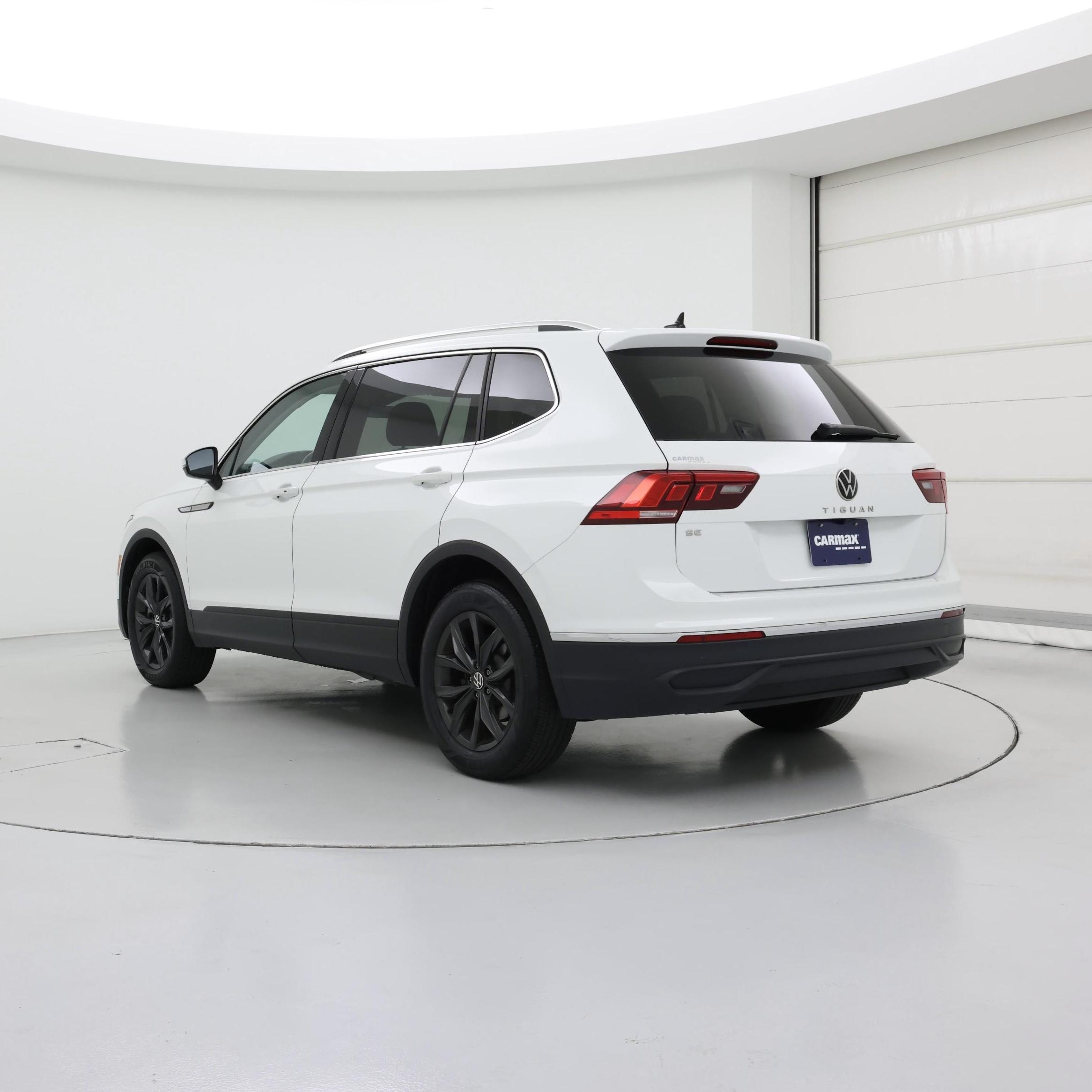 Thumbnail: 2024 Volkswagen Tiguan - 2
