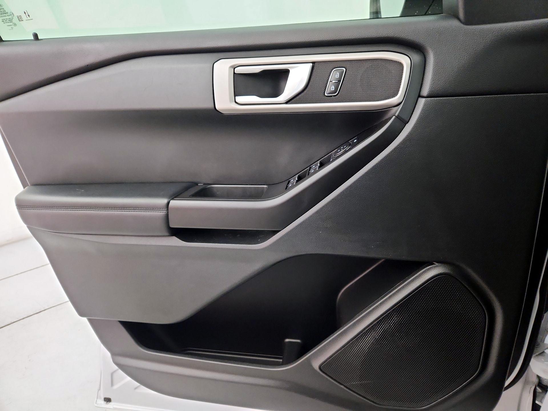 Thumbnail: 2021 Ford Explorer - 12