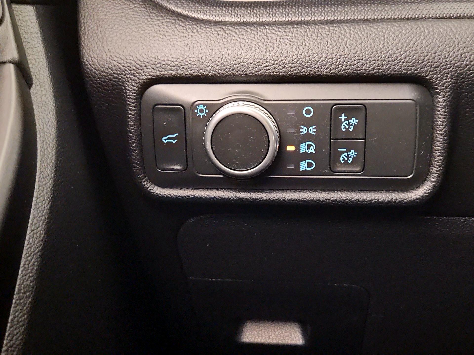 Thumbnail: 2021 Ford Explorer - 13