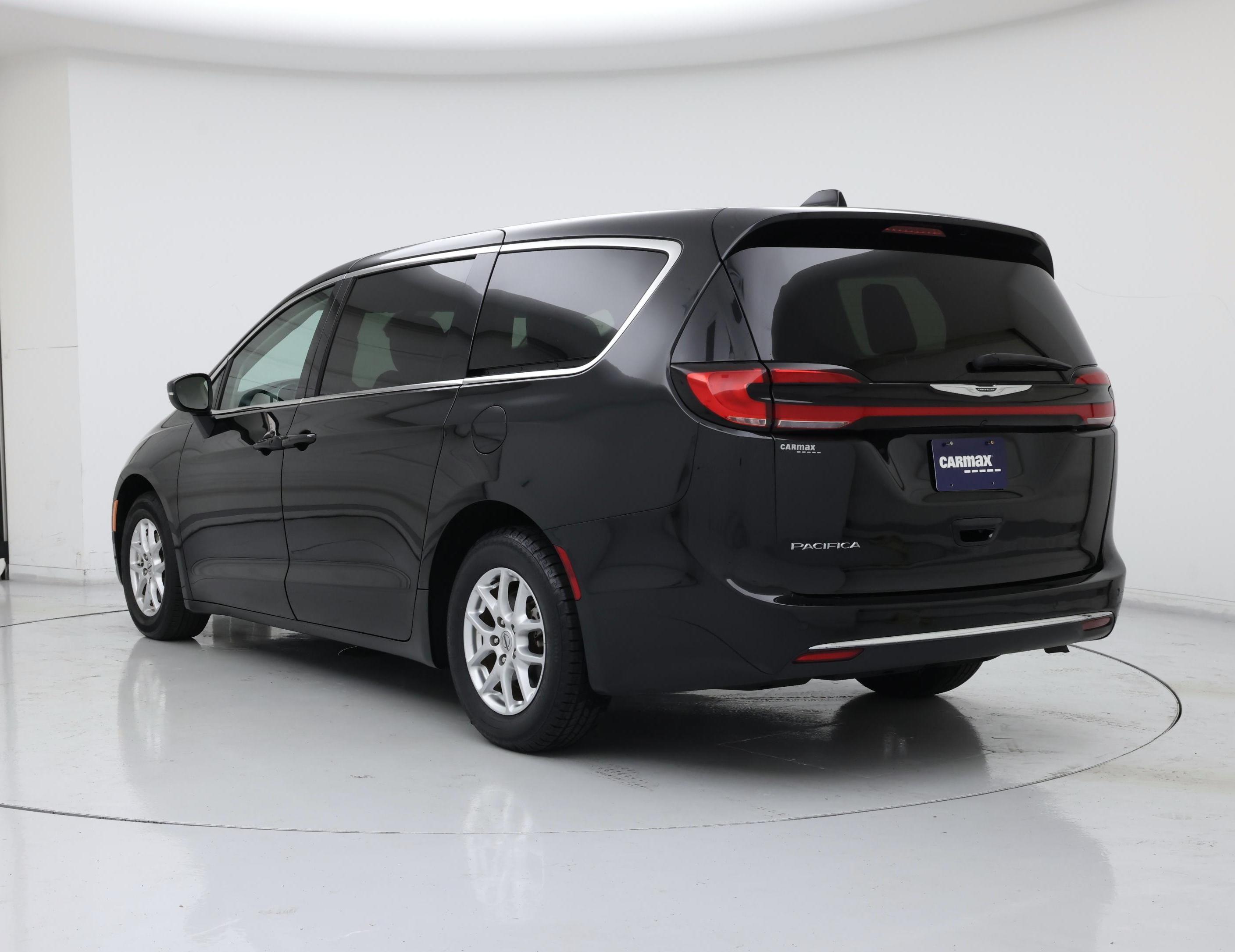 Thumbnail: 2023 Chrysler Pacifica - 2