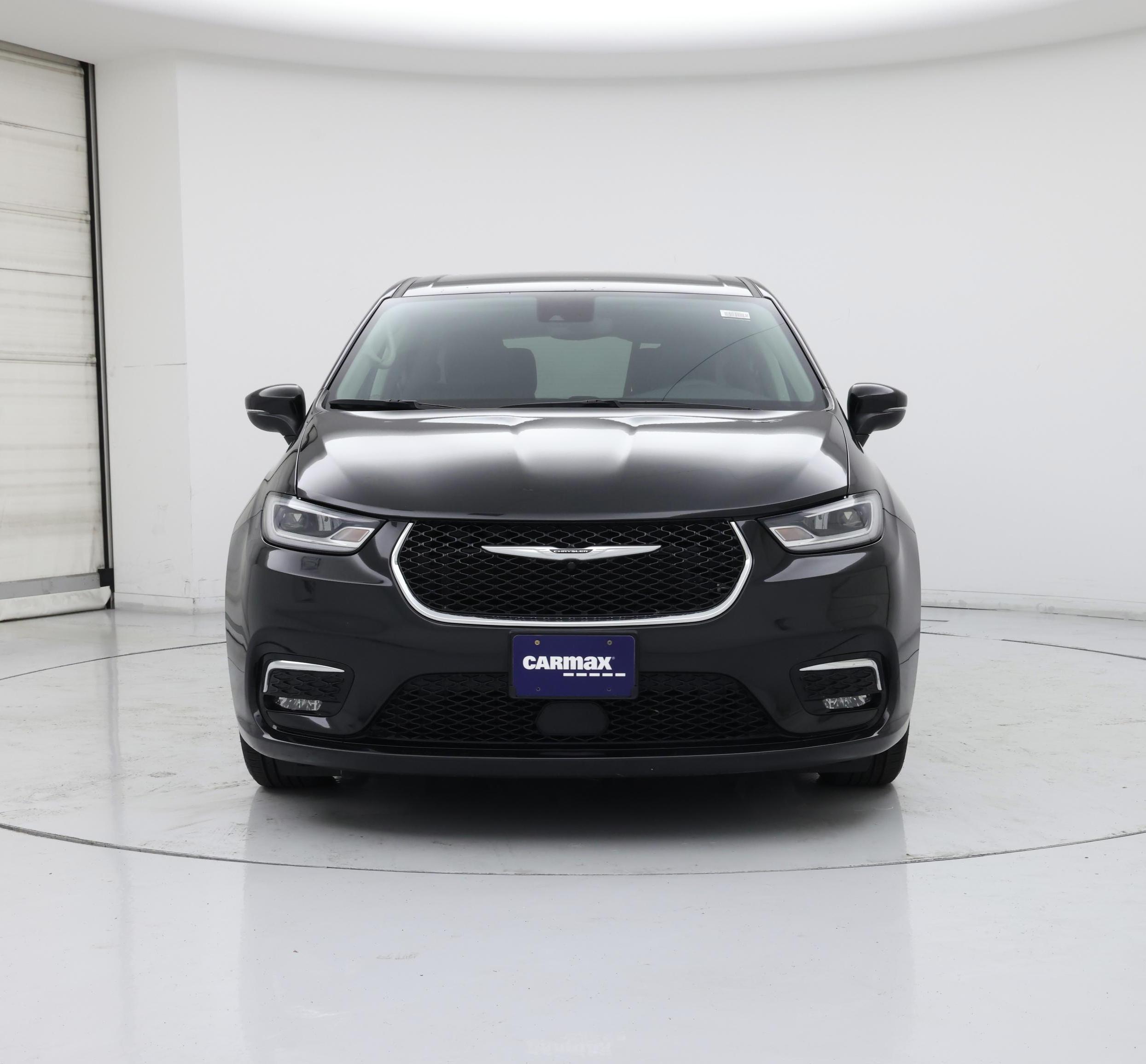 Thumbnail: 2023 Chrysler Pacifica - 5