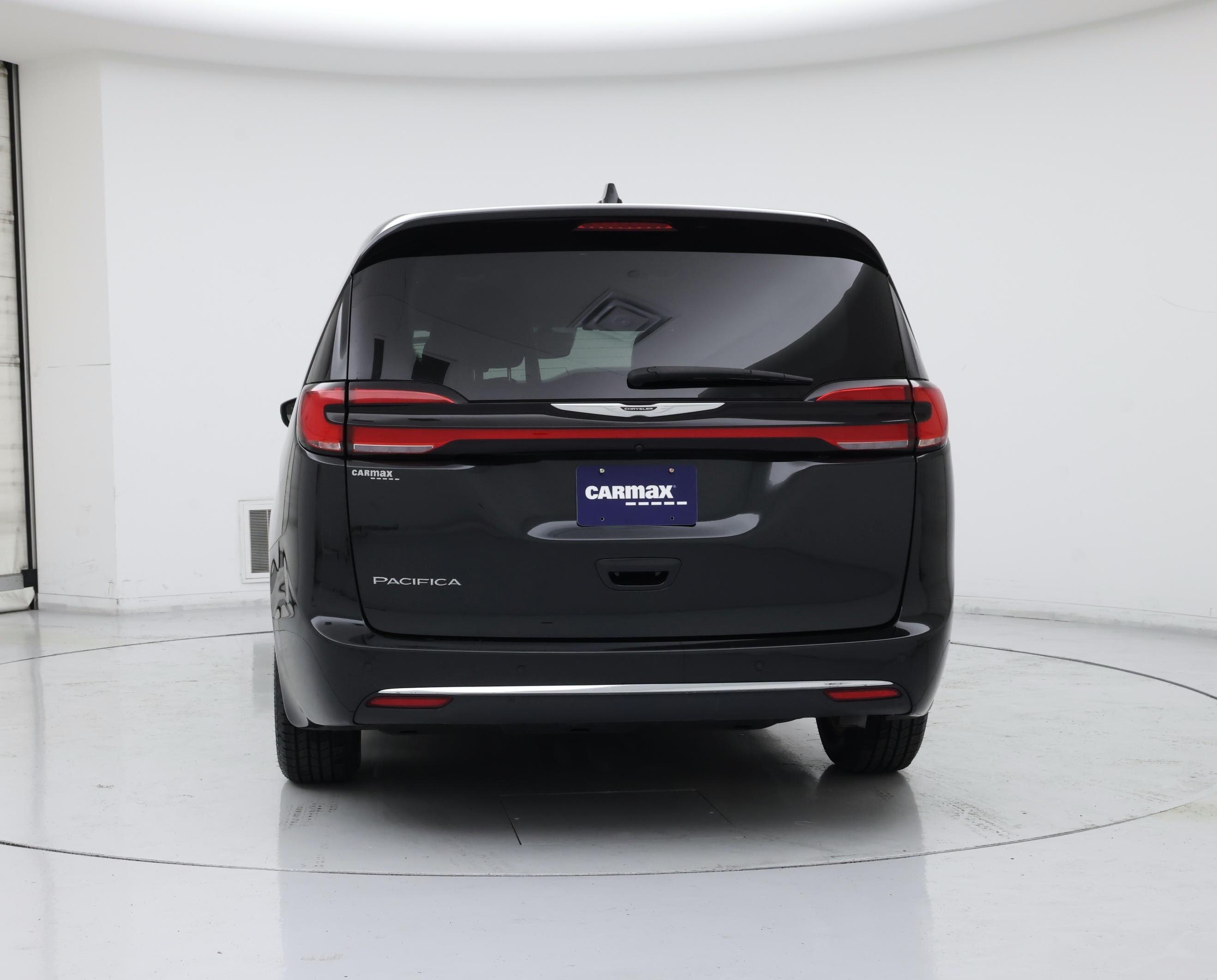 Thumbnail: 2023 Chrysler Pacifica - 6