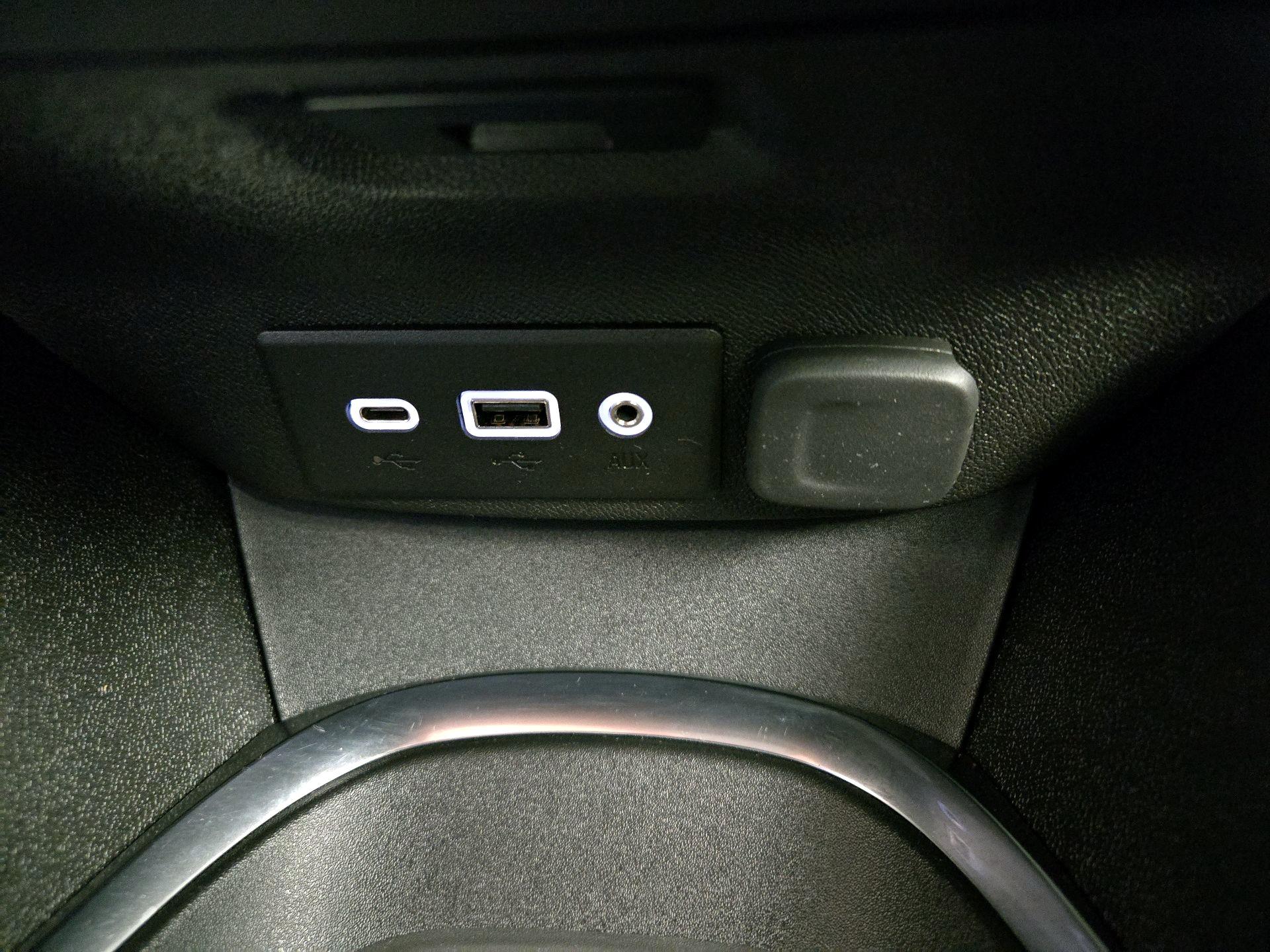 Thumbnail: 2022 Chevrolet Malibu - 18