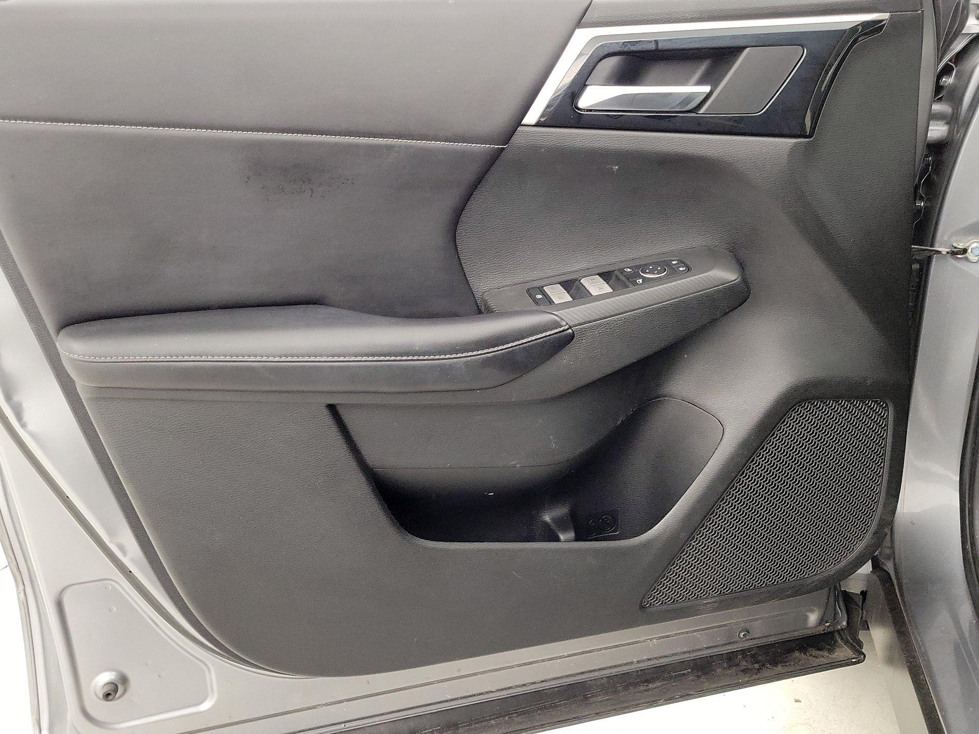 Thumbnail: 2022 Mitsubishi Outlander - 12