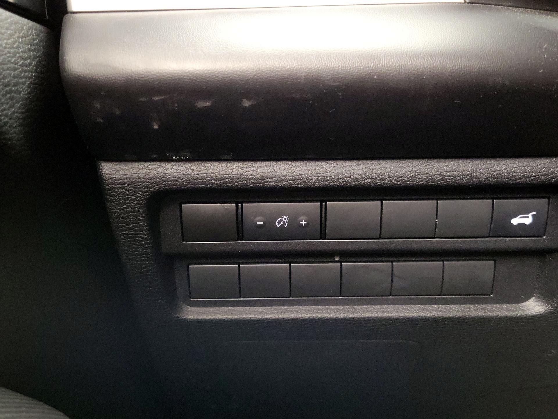 Thumbnail: 2022 Mitsubishi Outlander - 13