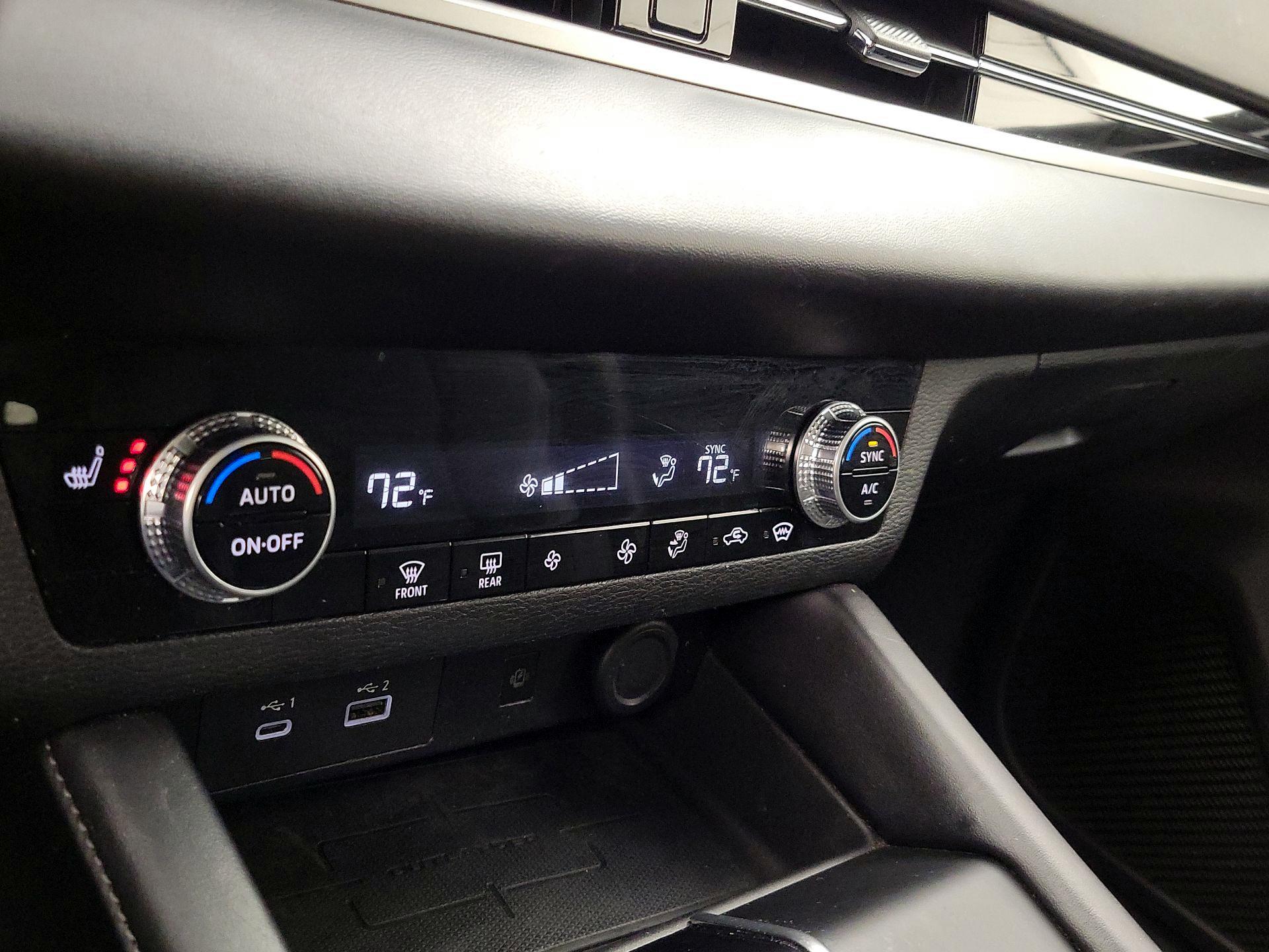 Thumbnail: 2022 Mitsubishi Outlander - 17