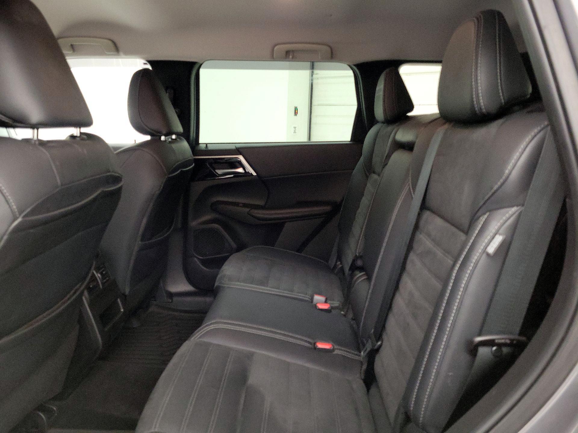 Thumbnail: 2022 Mitsubishi Outlander - 20