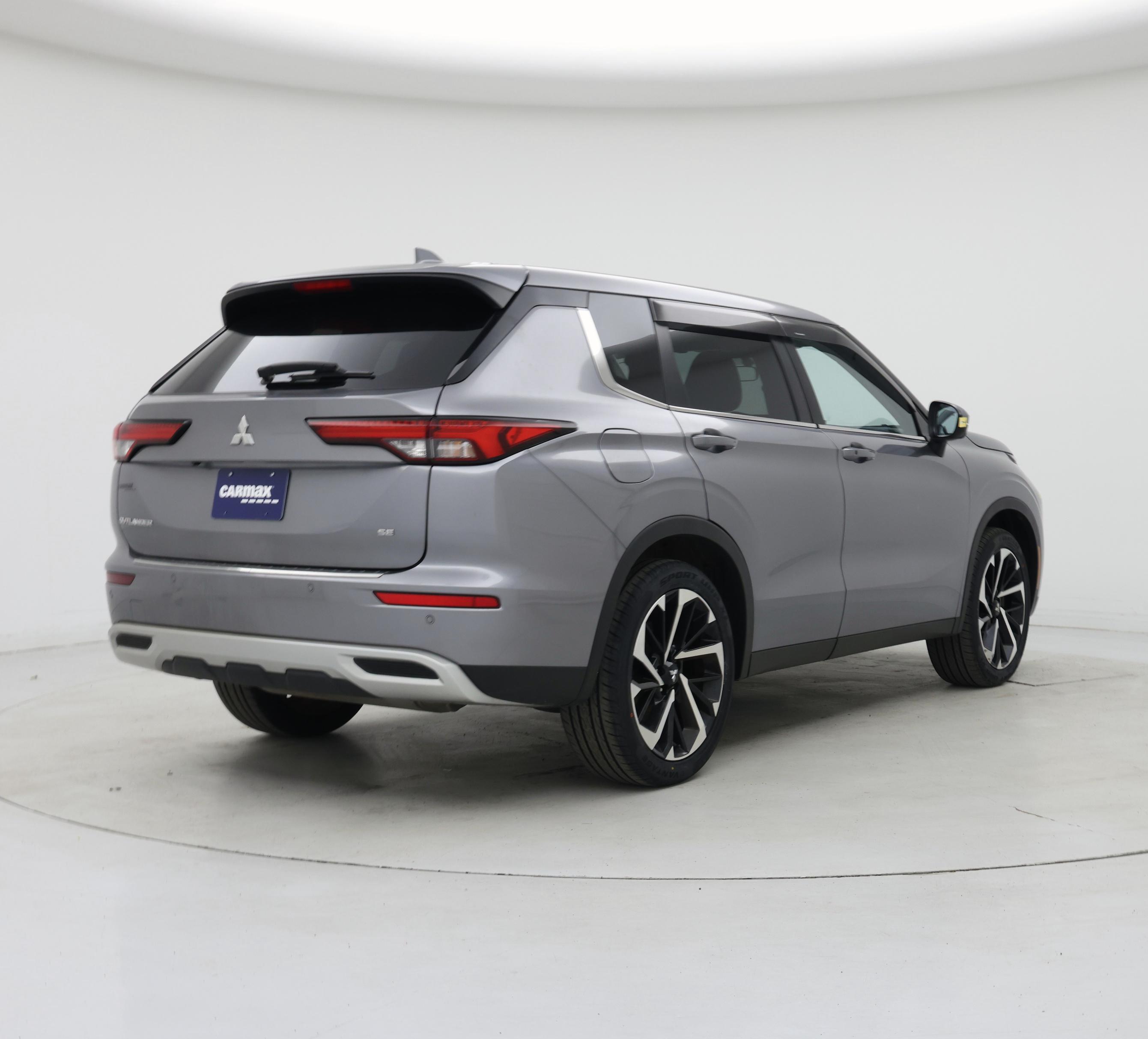 Thumbnail: 2022 Mitsubishi Outlander - 8