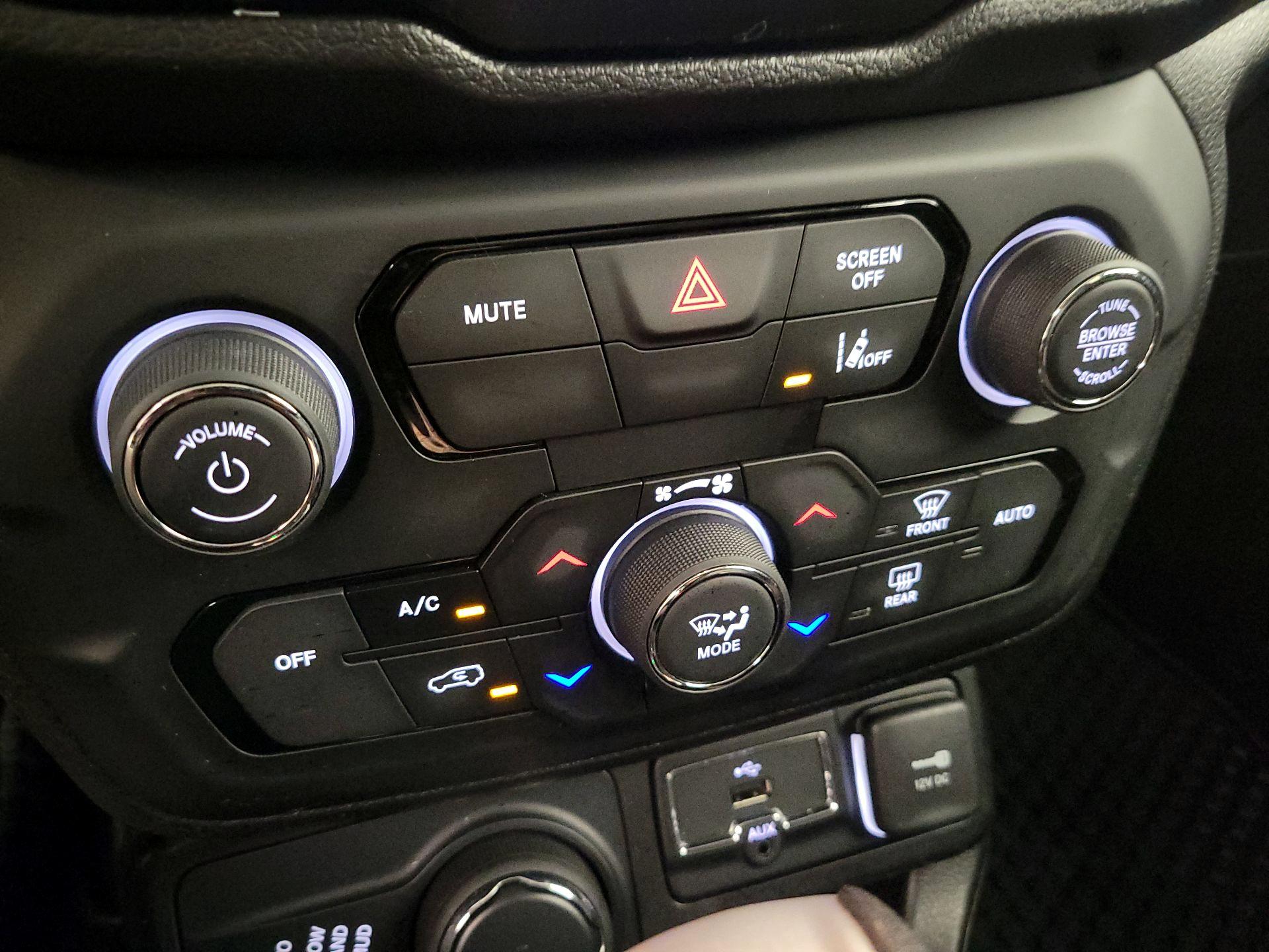 Thumbnail: 2021 Jeep Renegade - 16