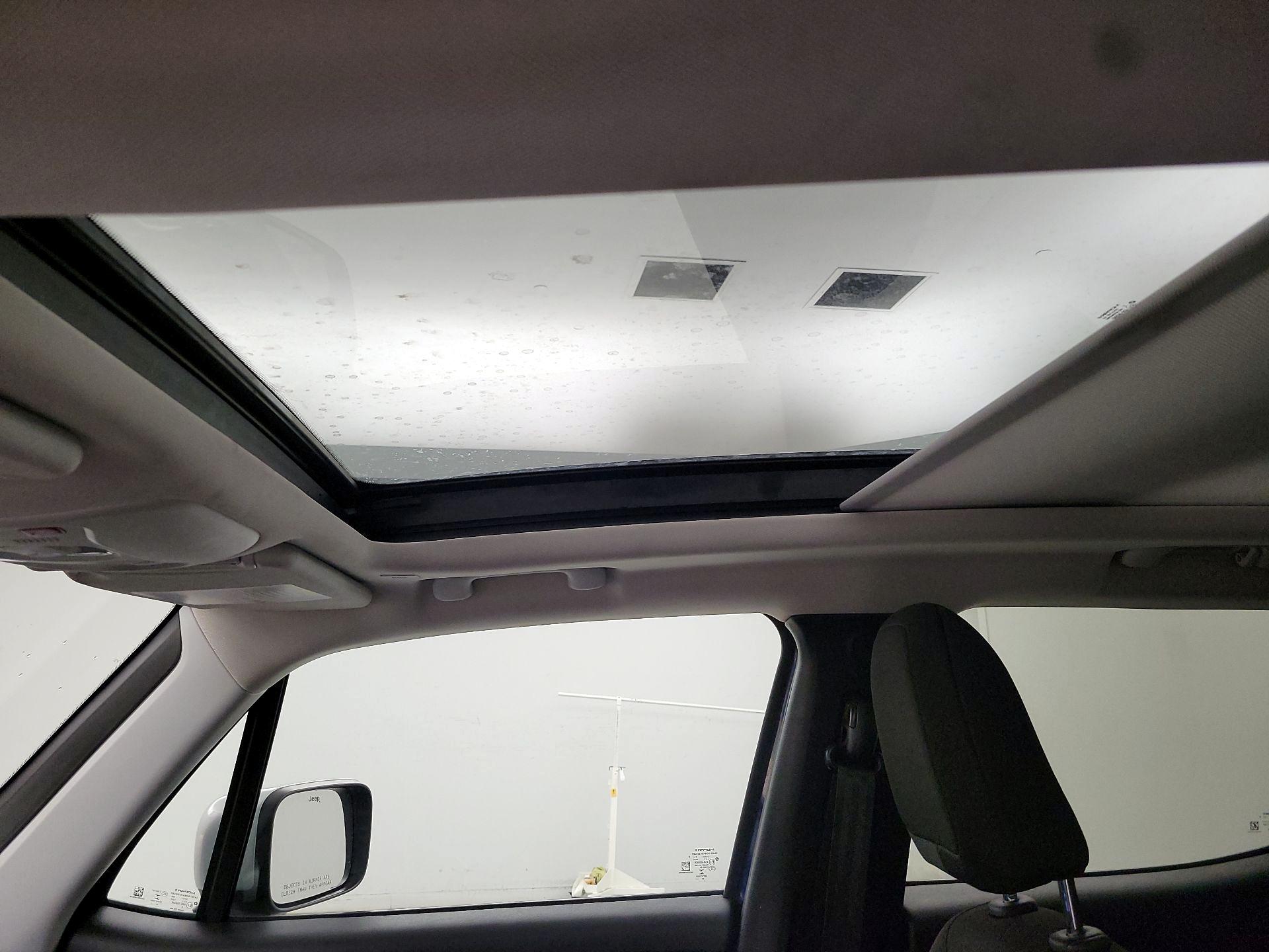 Thumbnail: 2021 Jeep Renegade - 19