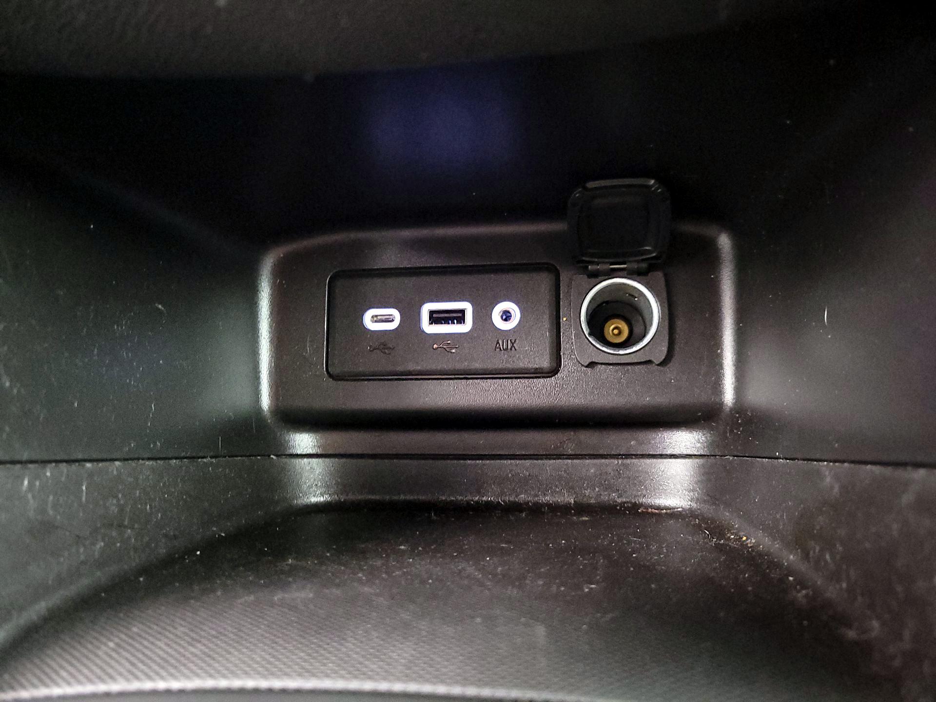 Thumbnail: 2023 Chevrolet Equinox - 18