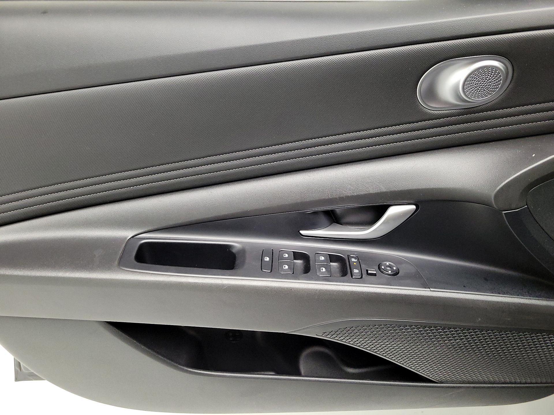 Thumbnail: 2024 Hyundai Elantra - 12