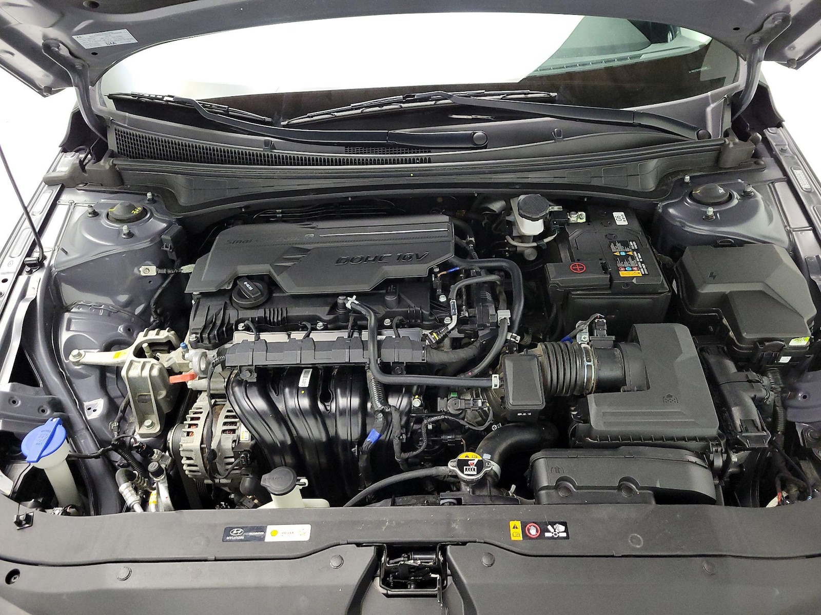 2024 Hyundai Elantra Limited - Photo 22