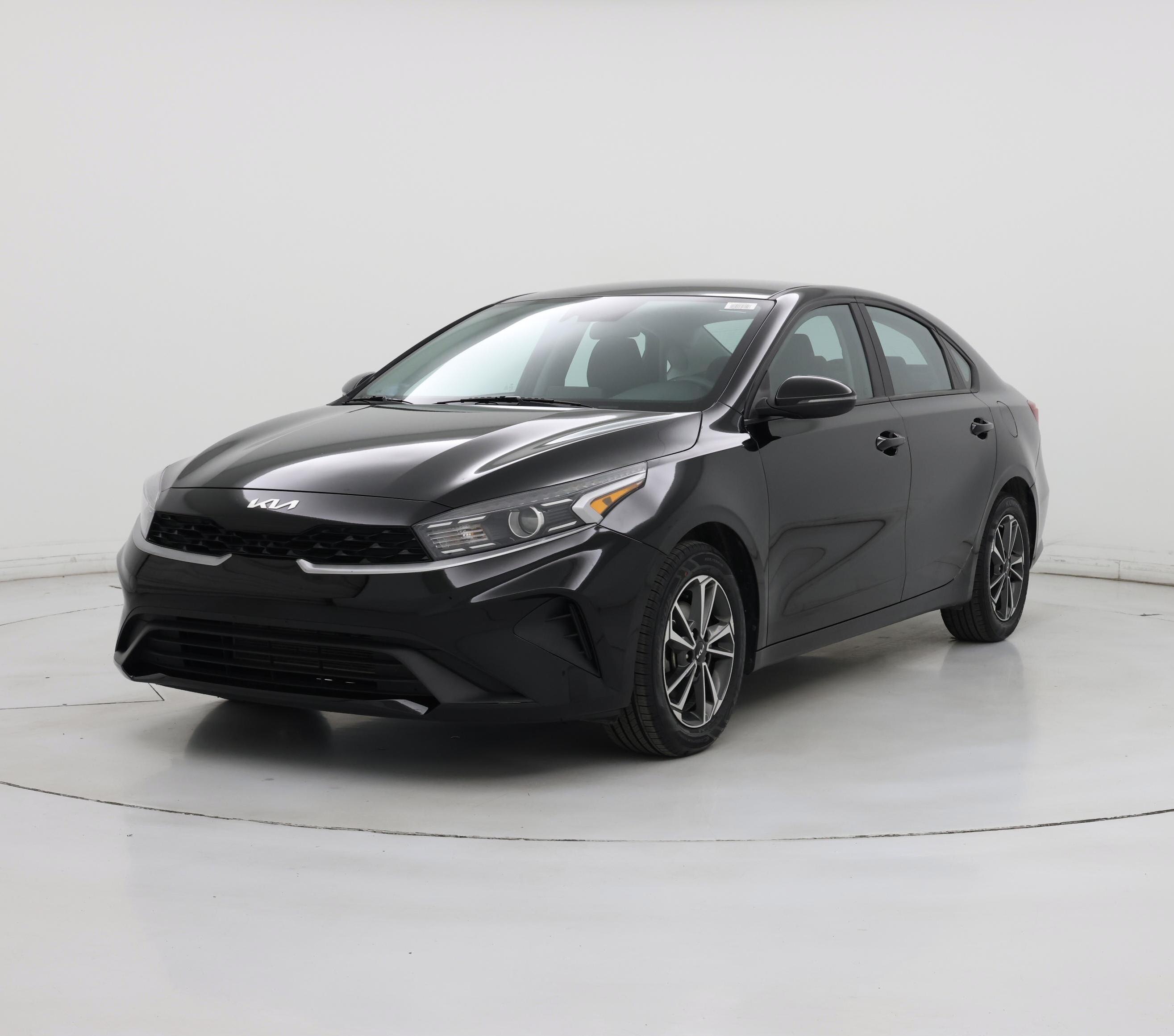 Thumbnail: 2023 Kia Forte - 4