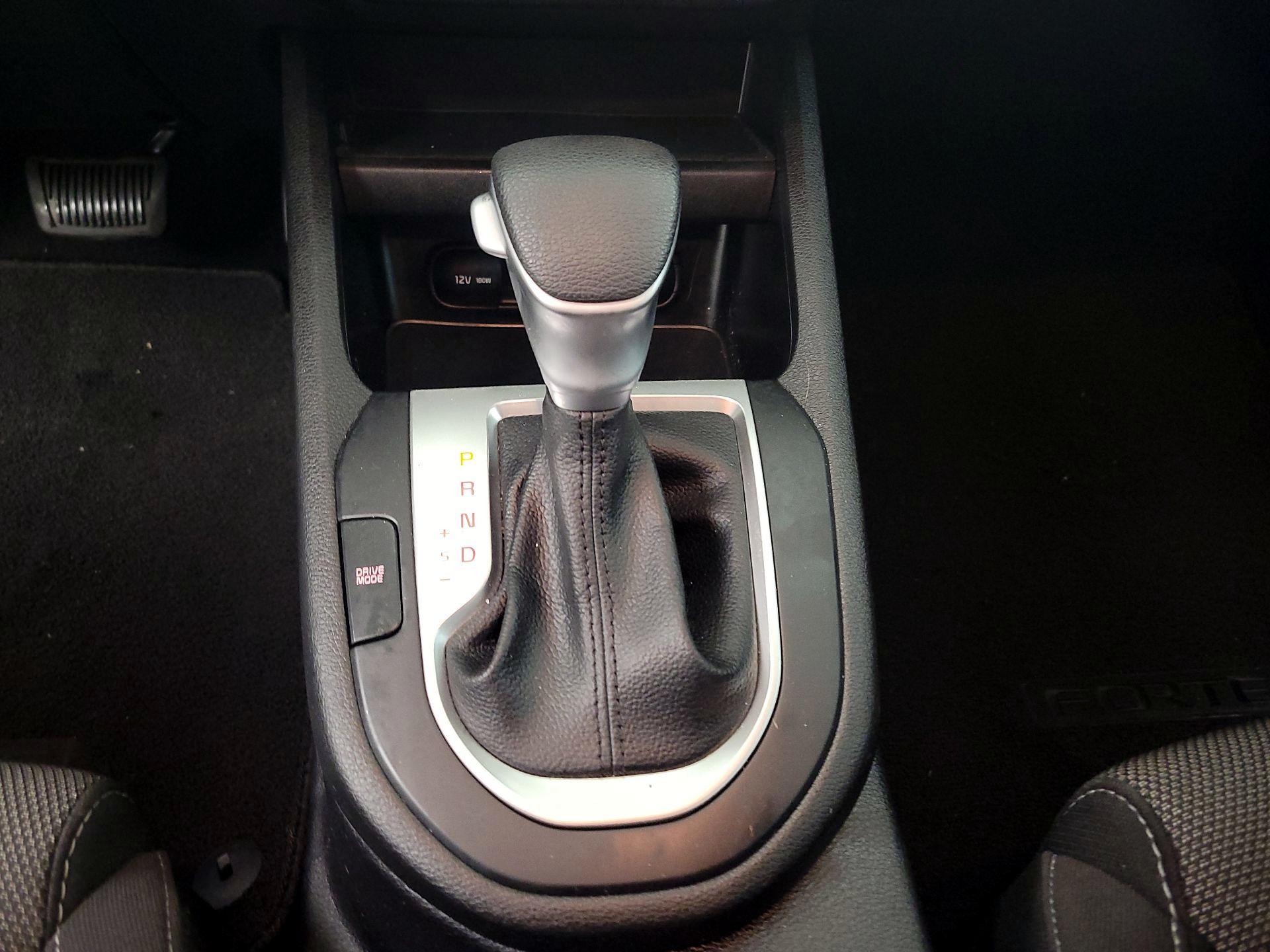 Thumbnail: 2023 Kia Forte - 17