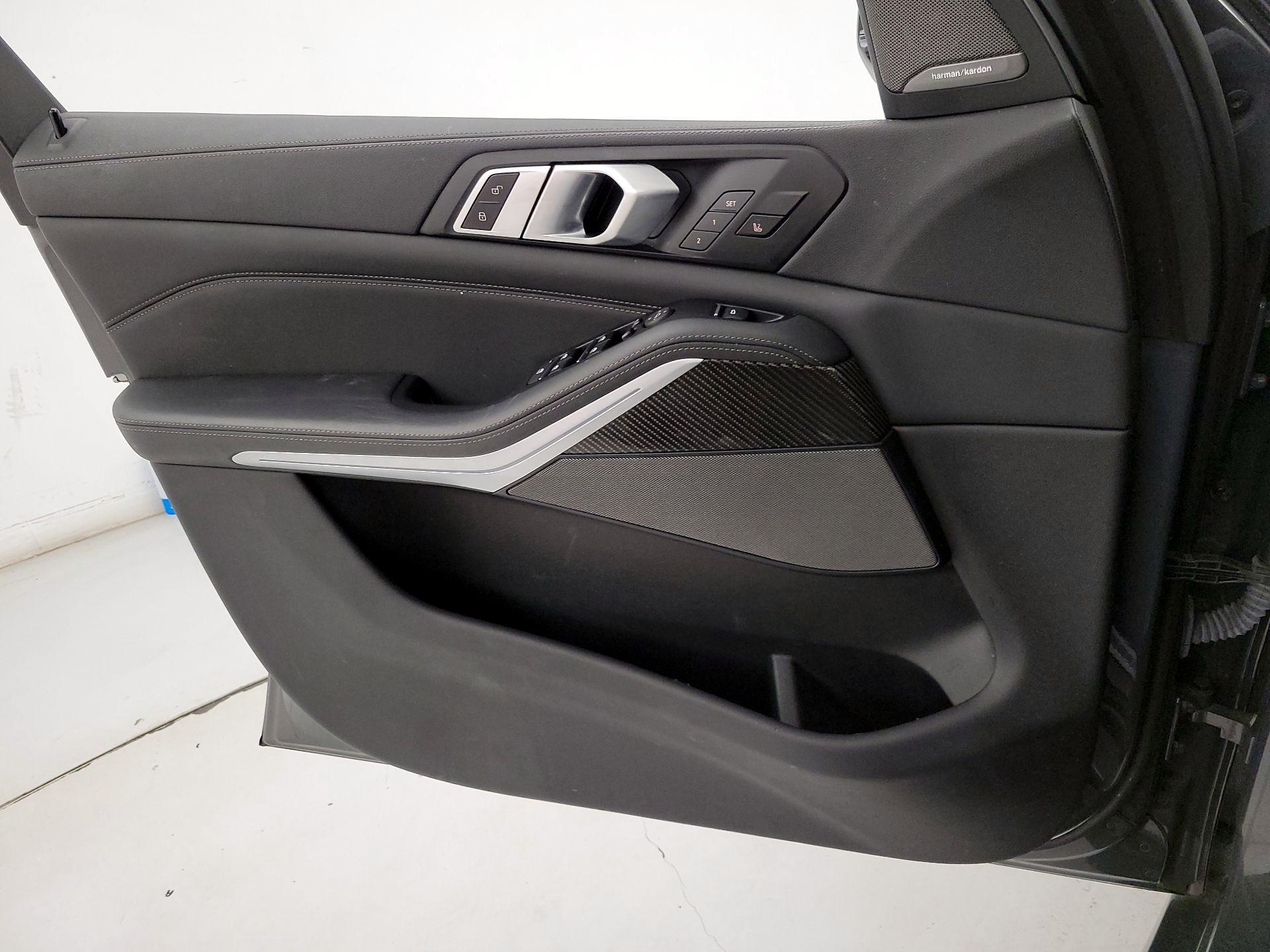 Thumbnail: 2022 BMW X5 - 12
