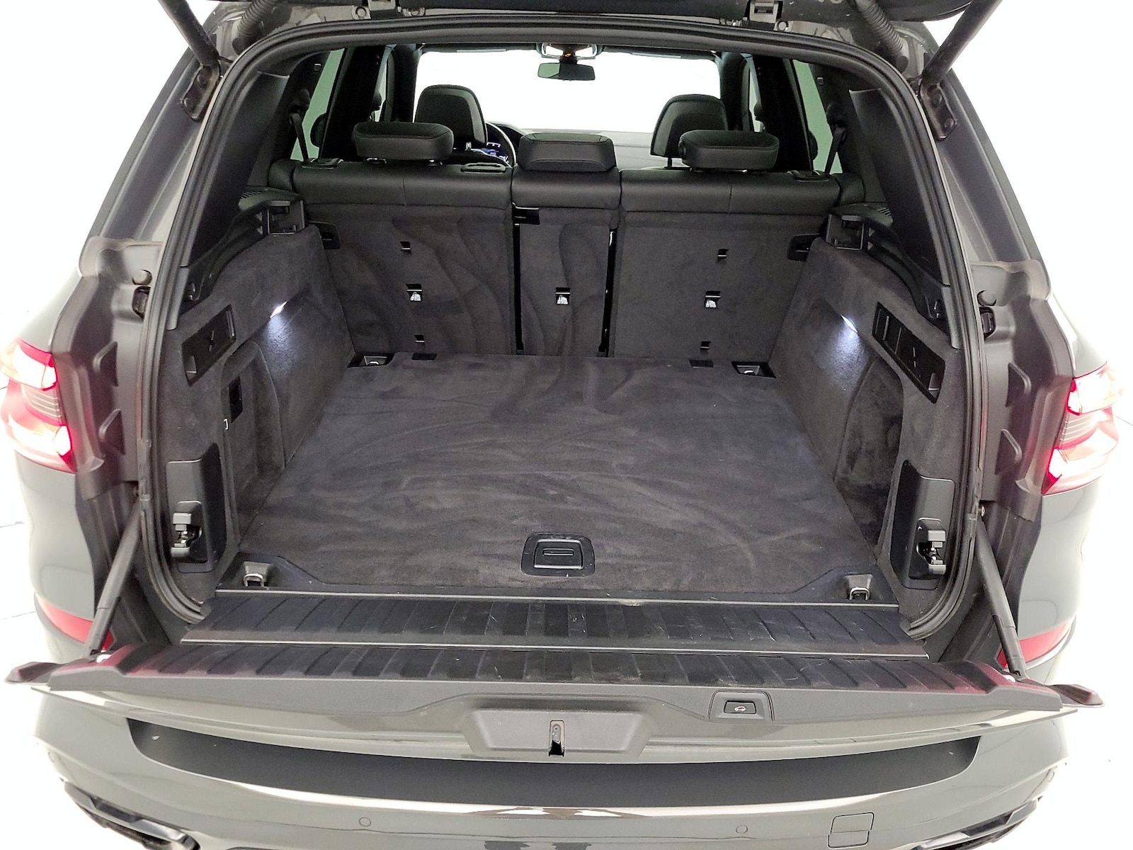 2022 BMW X5 M50i - Photo 23