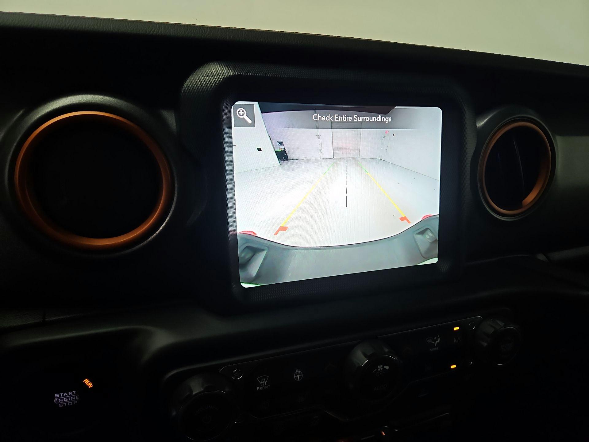 Thumbnail: 2023 Jeep Gladiator - 15