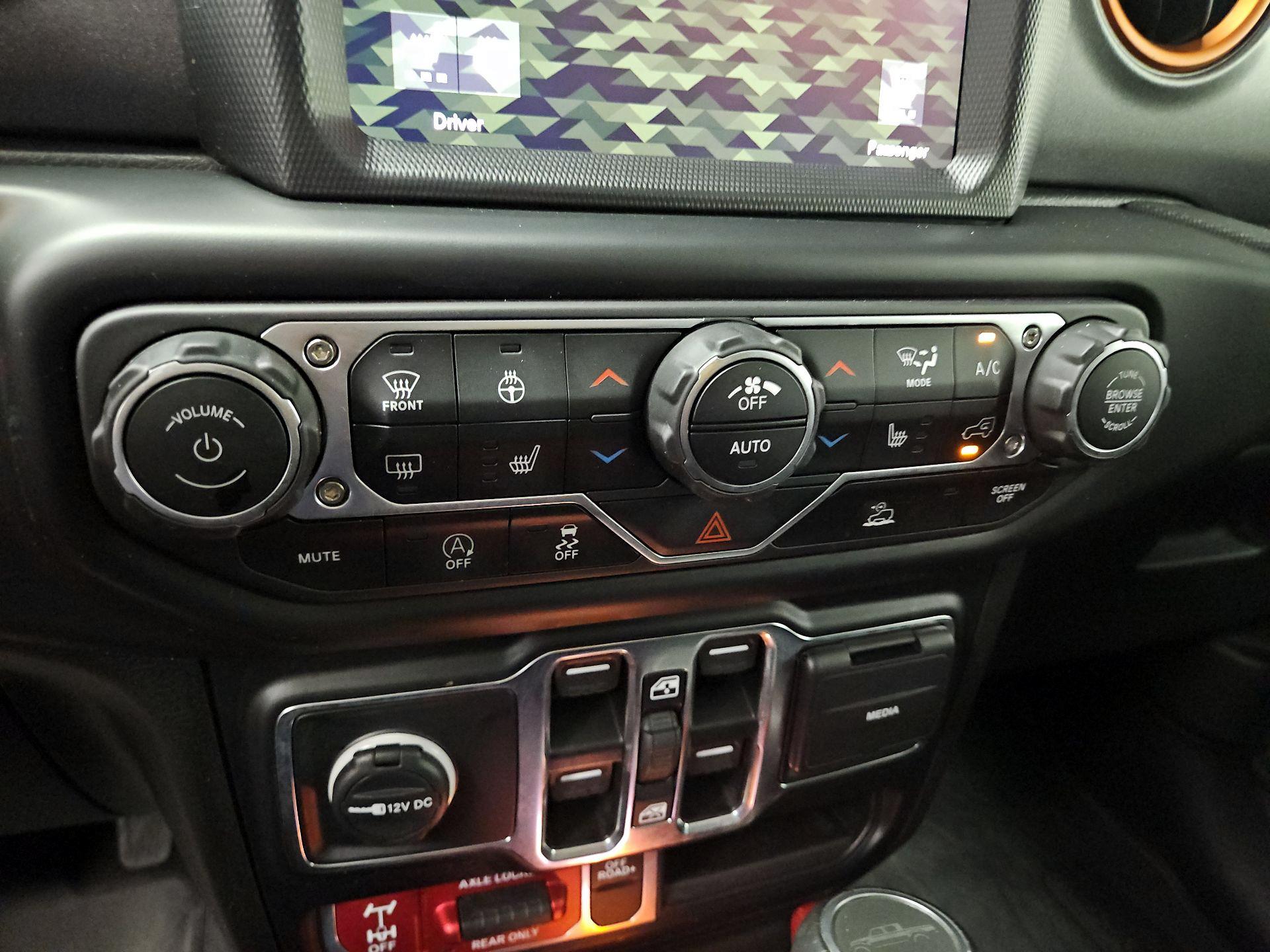 Thumbnail: 2023 Jeep Gladiator - 17