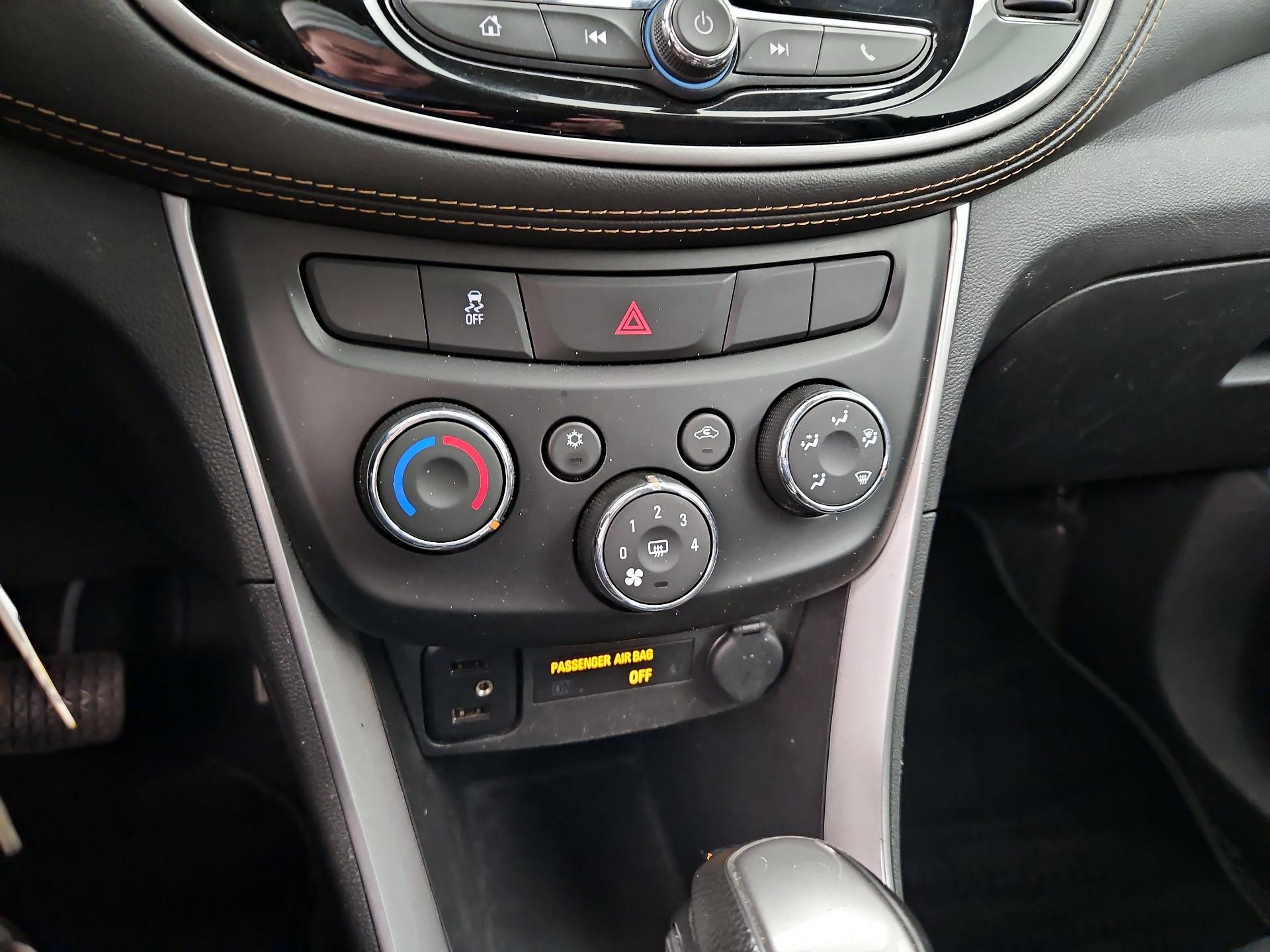 Thumbnail: 2021 Chevrolet Trax - 16