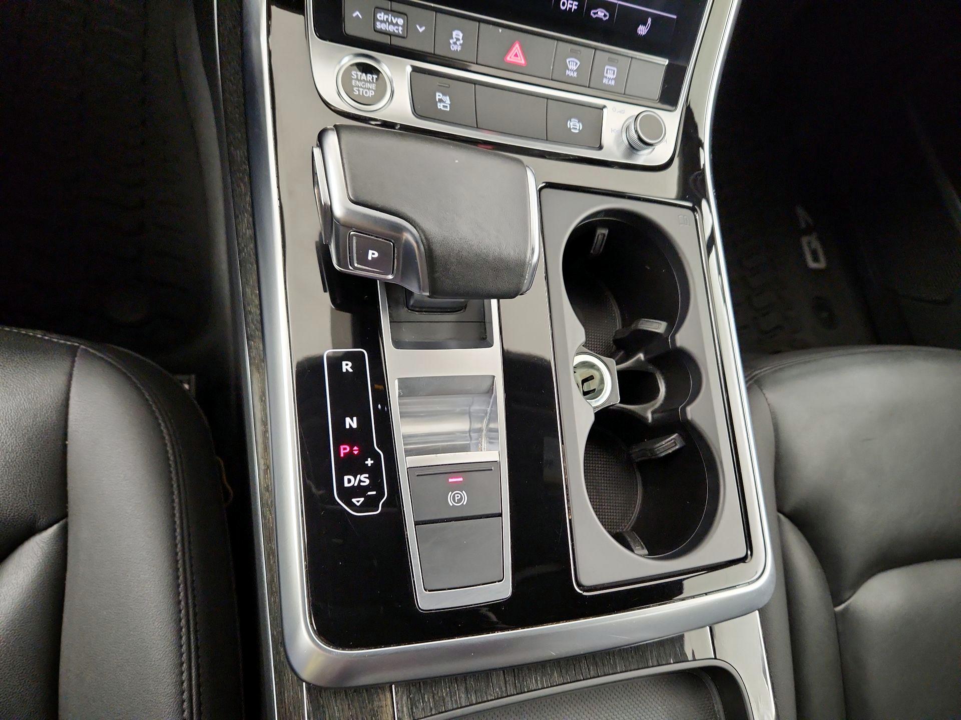 Thumbnail: 2021 Audi Q7 - 16