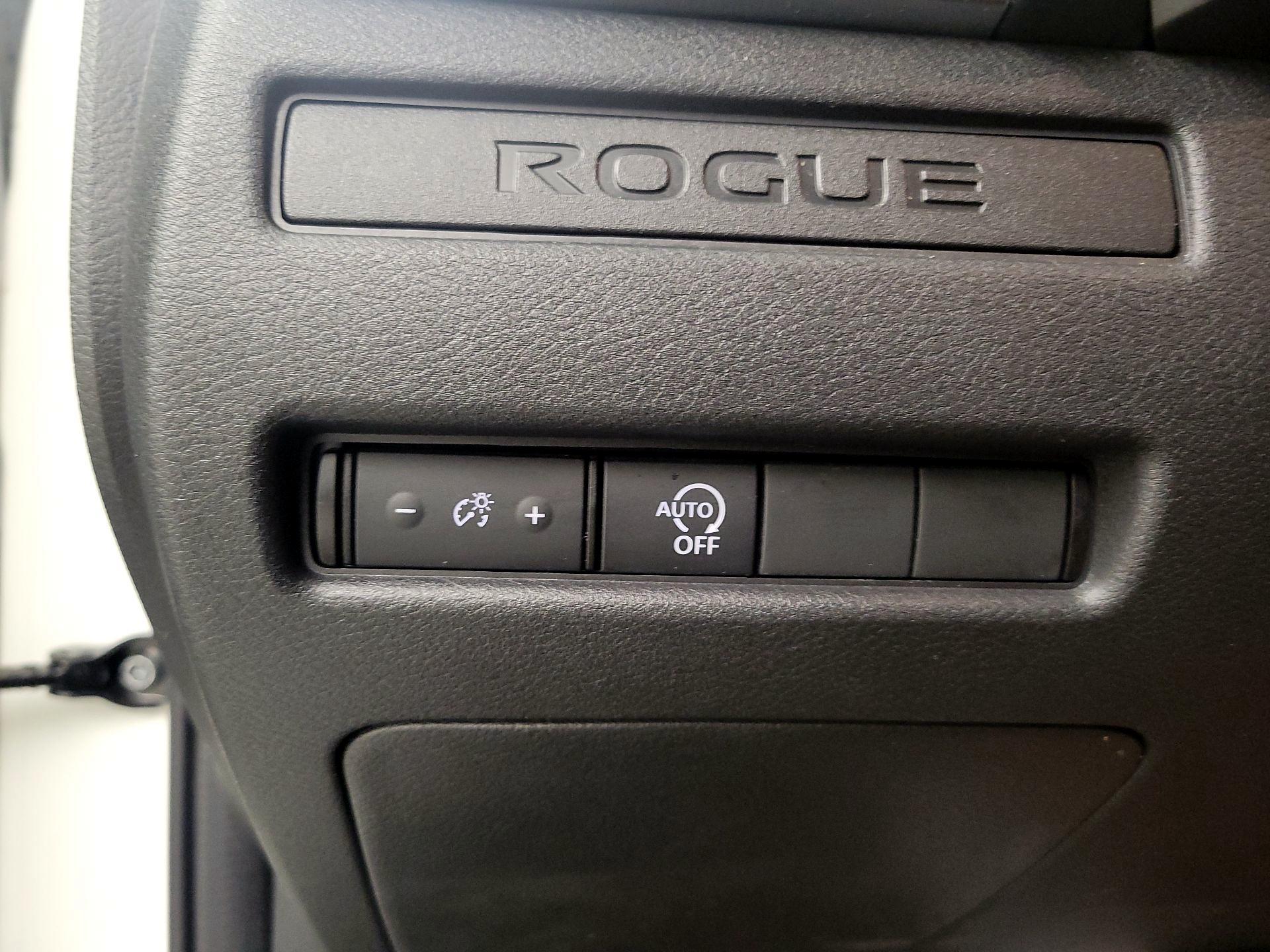 Thumbnail: 2023 Nissan Rogue - 13