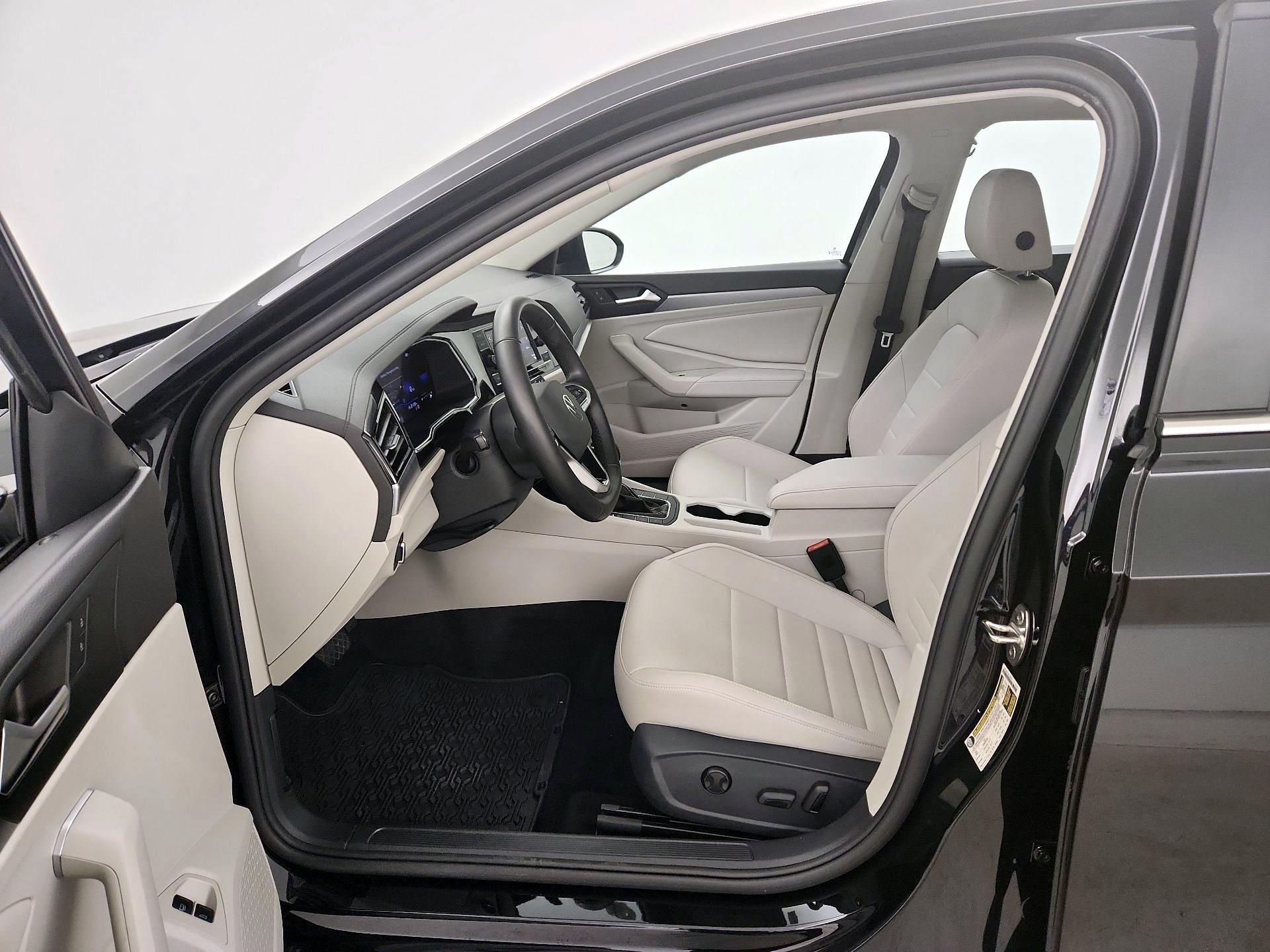 Thumbnail: 2024 Volkswagen Jetta - 11