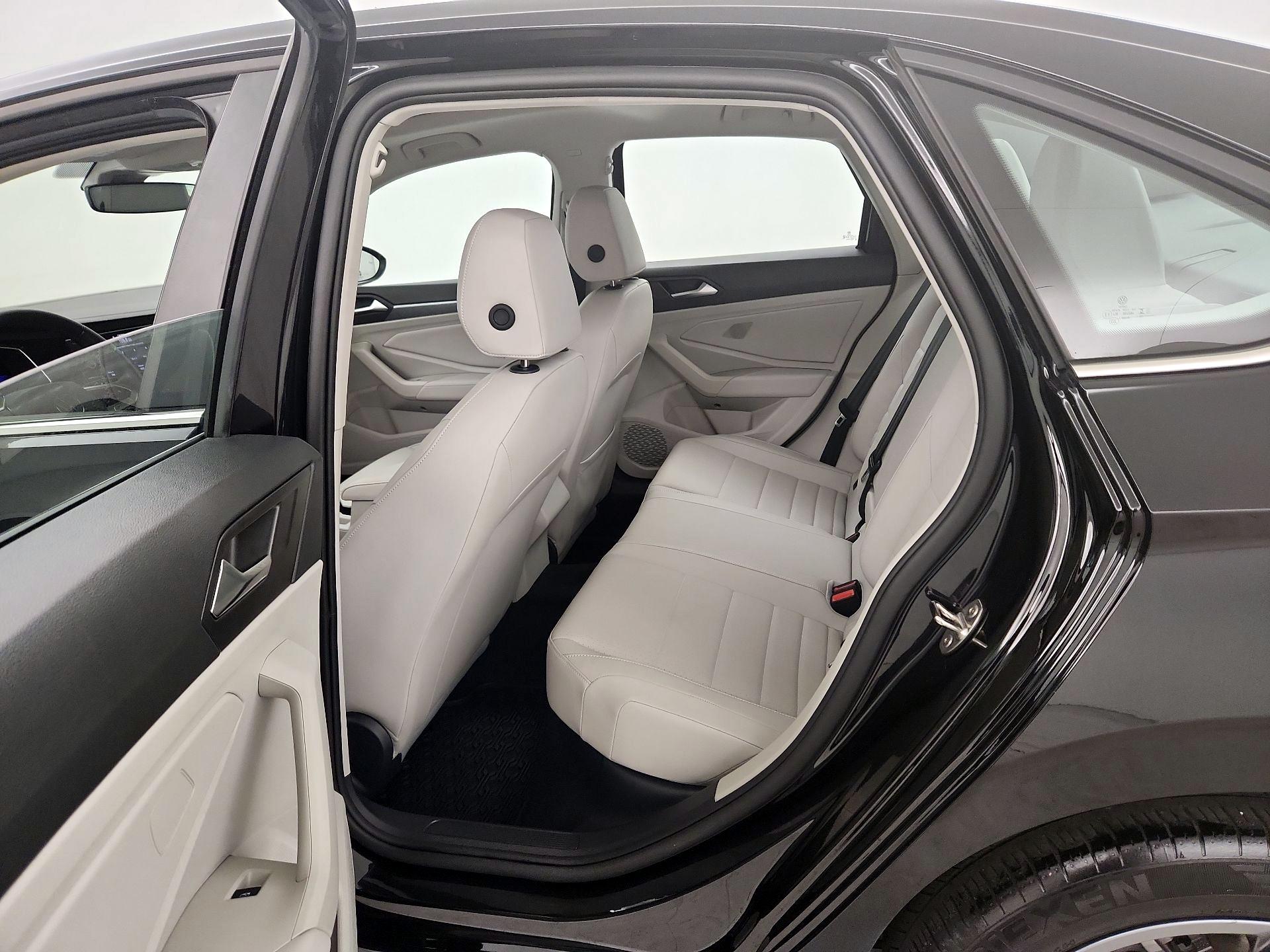 Thumbnail: 2024 Volkswagen Jetta - 20