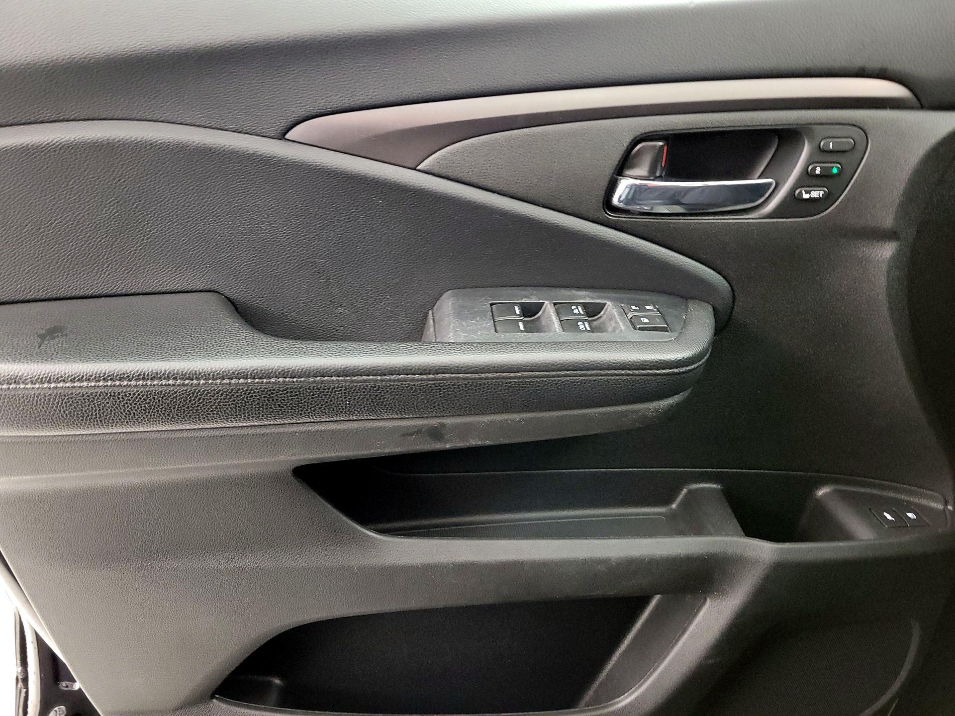 Thumbnail: 2022 Honda Pilot - 12