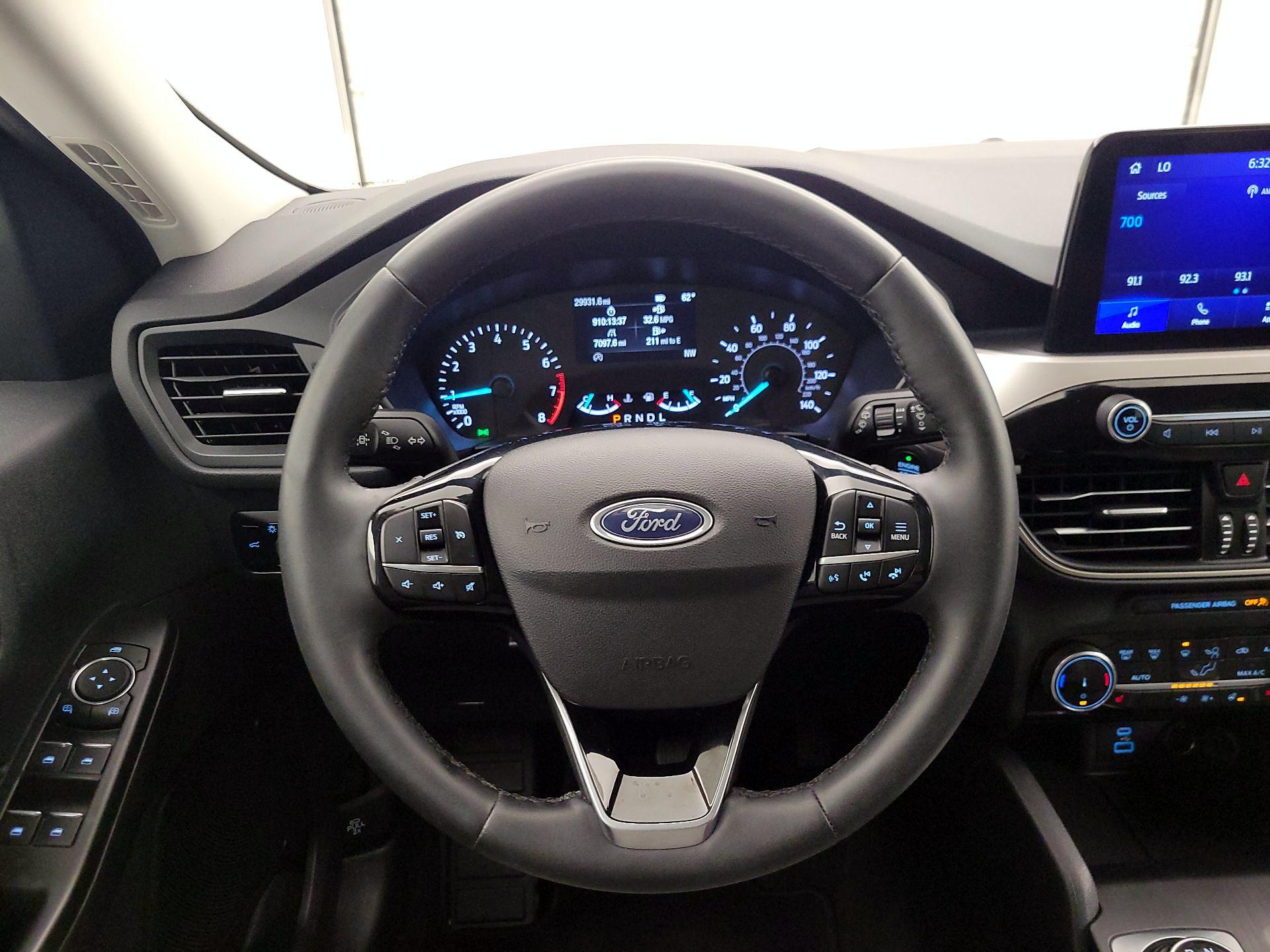 Thumbnail: 2022 Ford Escape - 10