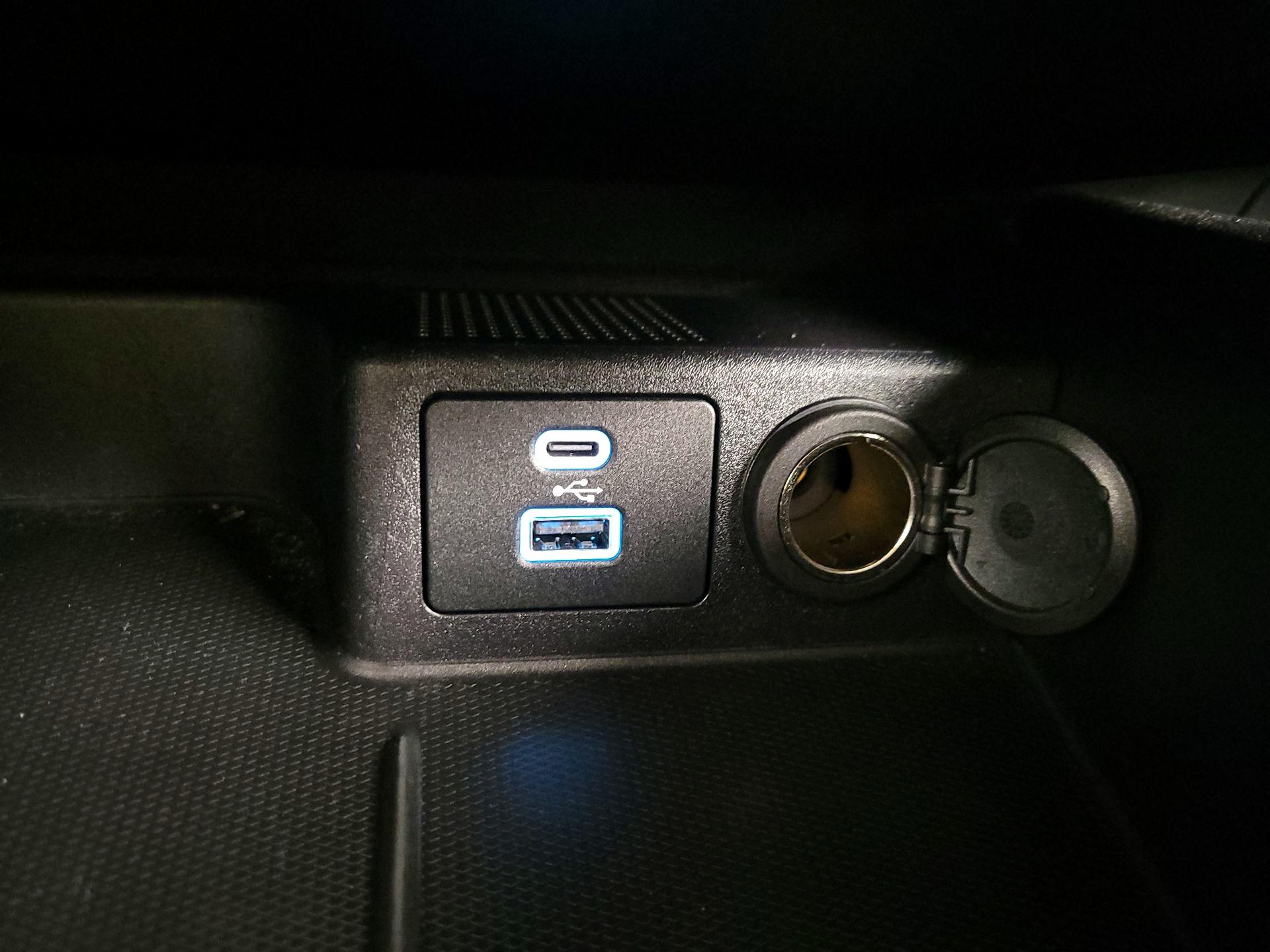 Thumbnail: 2022 Ford Escape - 18