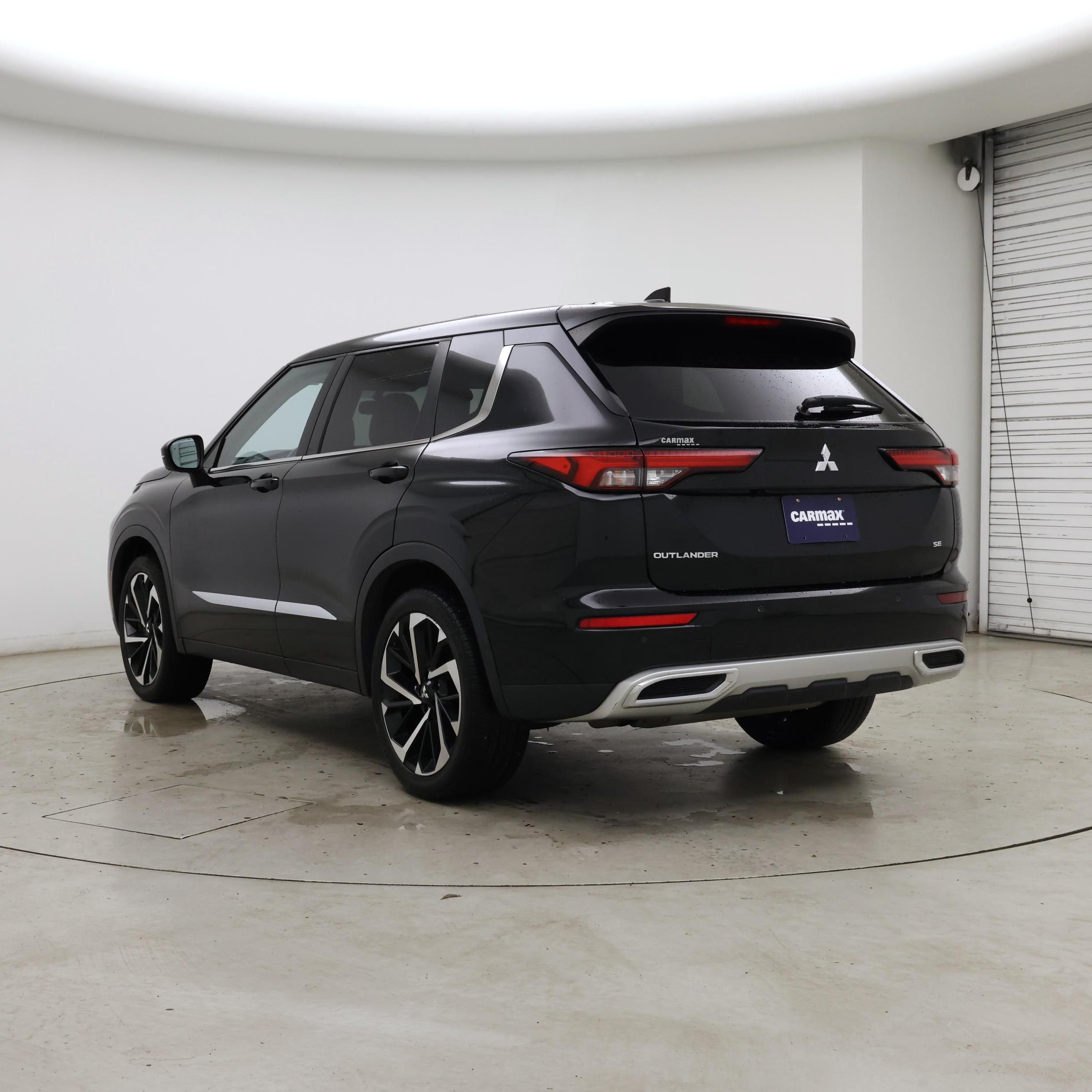 Thumbnail: 2022 Mitsubishi Outlander - 2