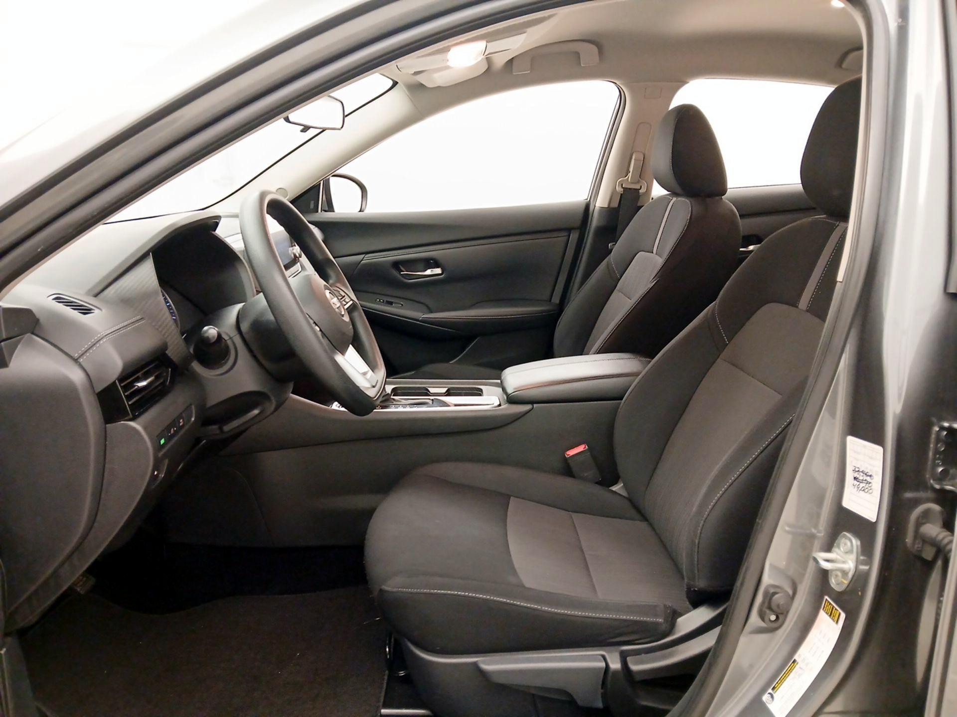 Thumbnail: 2023 Nissan Sentra - 11