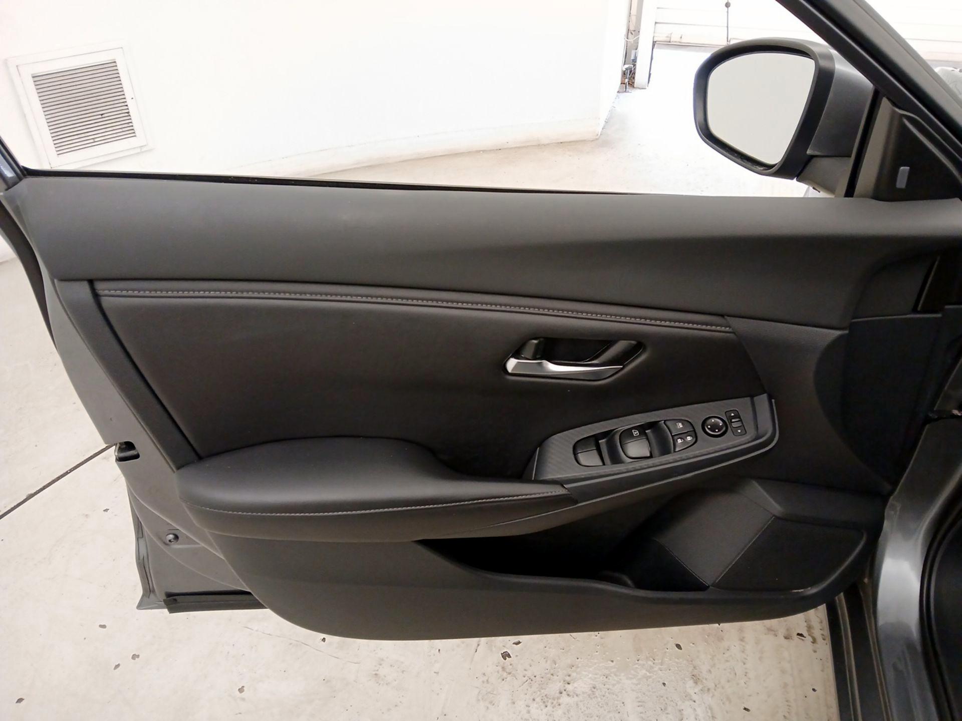 Thumbnail: 2023 Nissan Sentra - 12