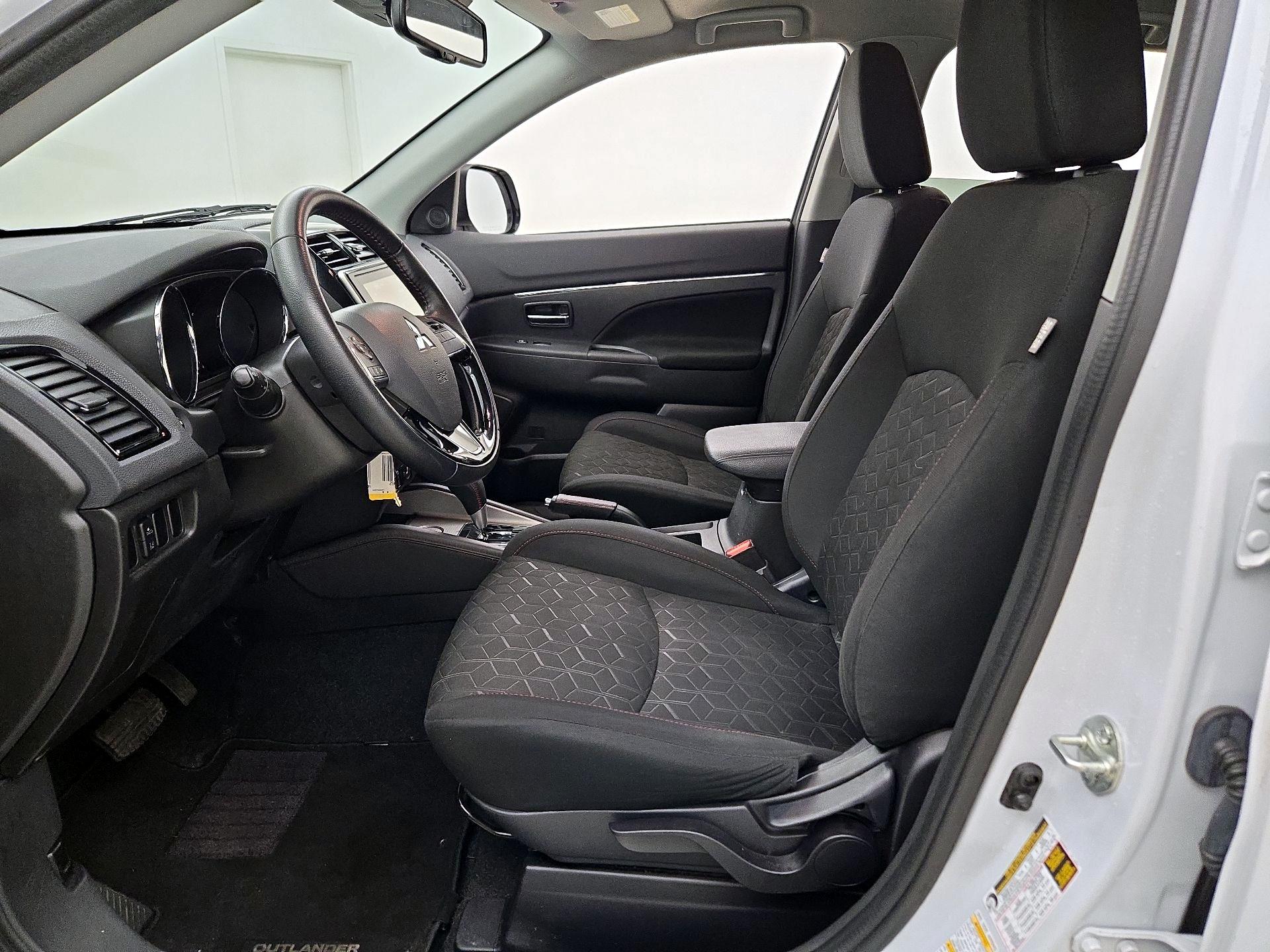 Thumbnail: 2022 Mitsubishi Outlander Sport - 11